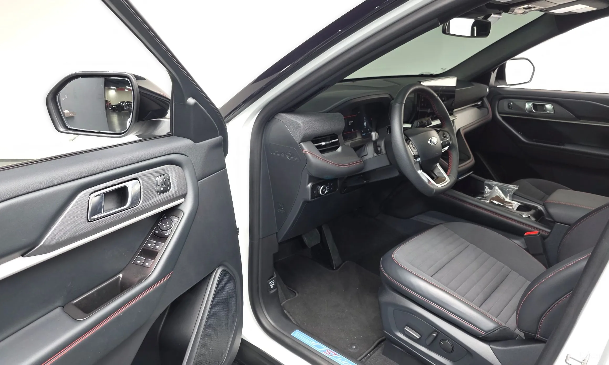 Ford Explorer 6th Generation превью 11