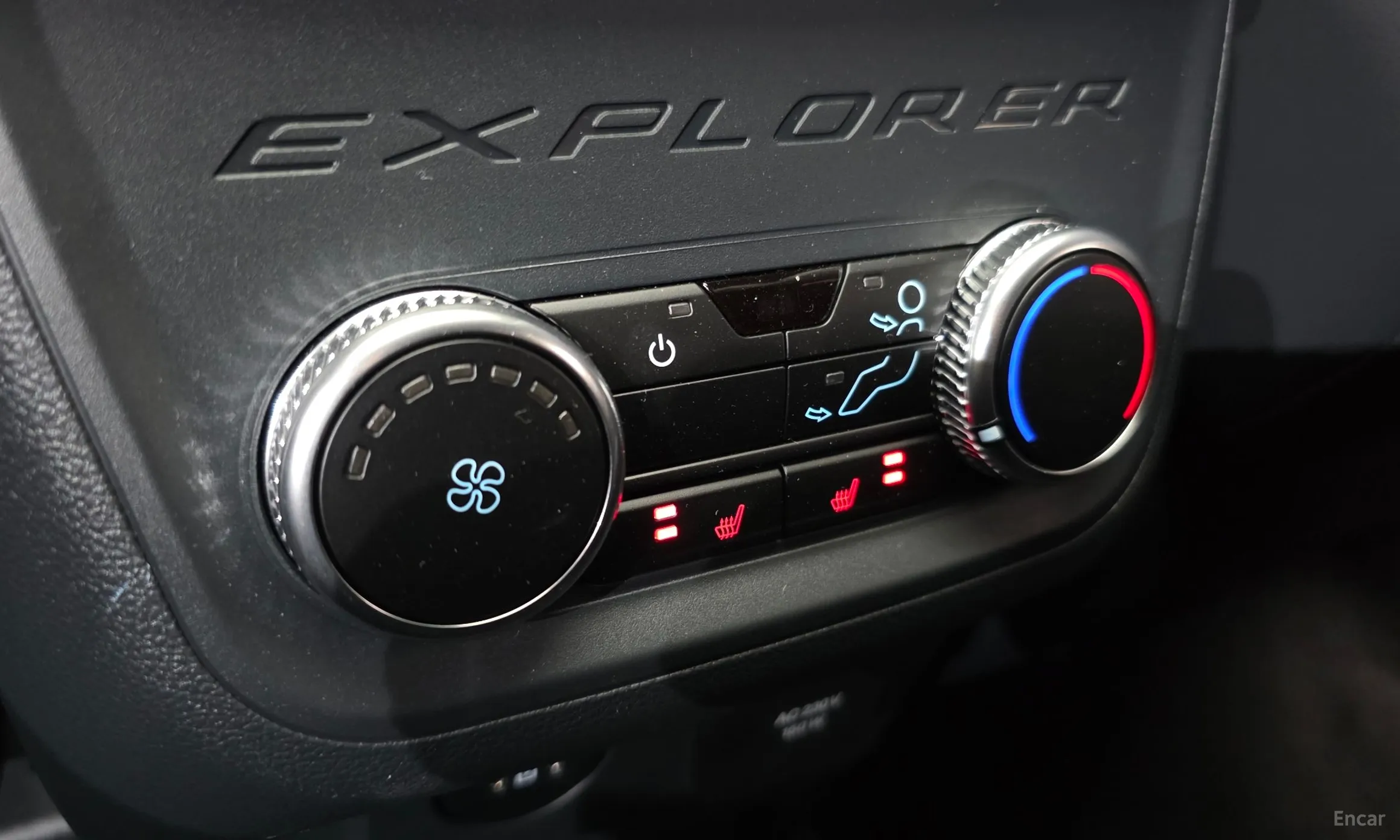 Ford Explorer 6th Generation превью 16
