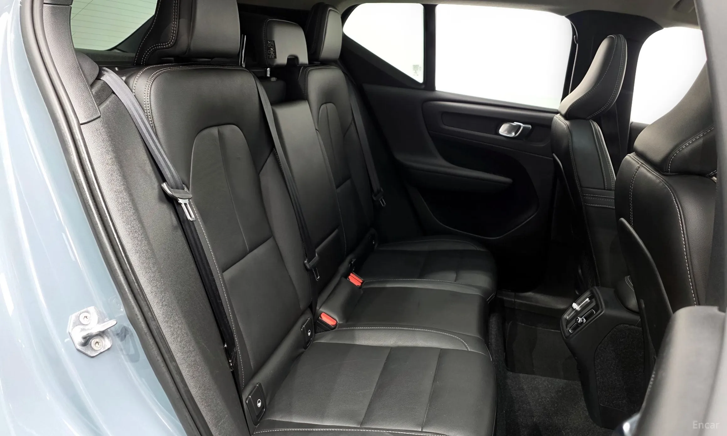 Volvo XC40 превью 12
