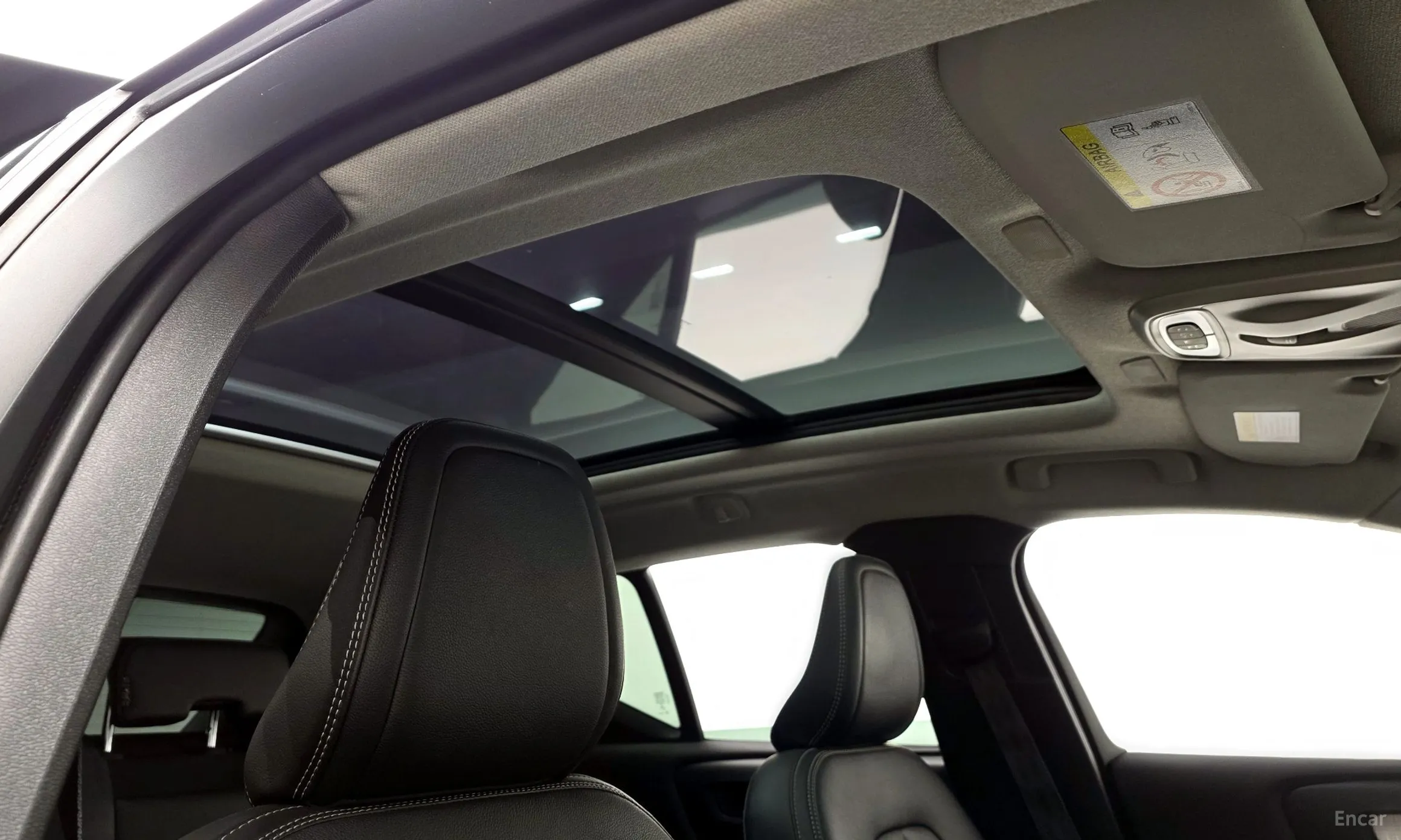 Volvo XC40 превью 17
