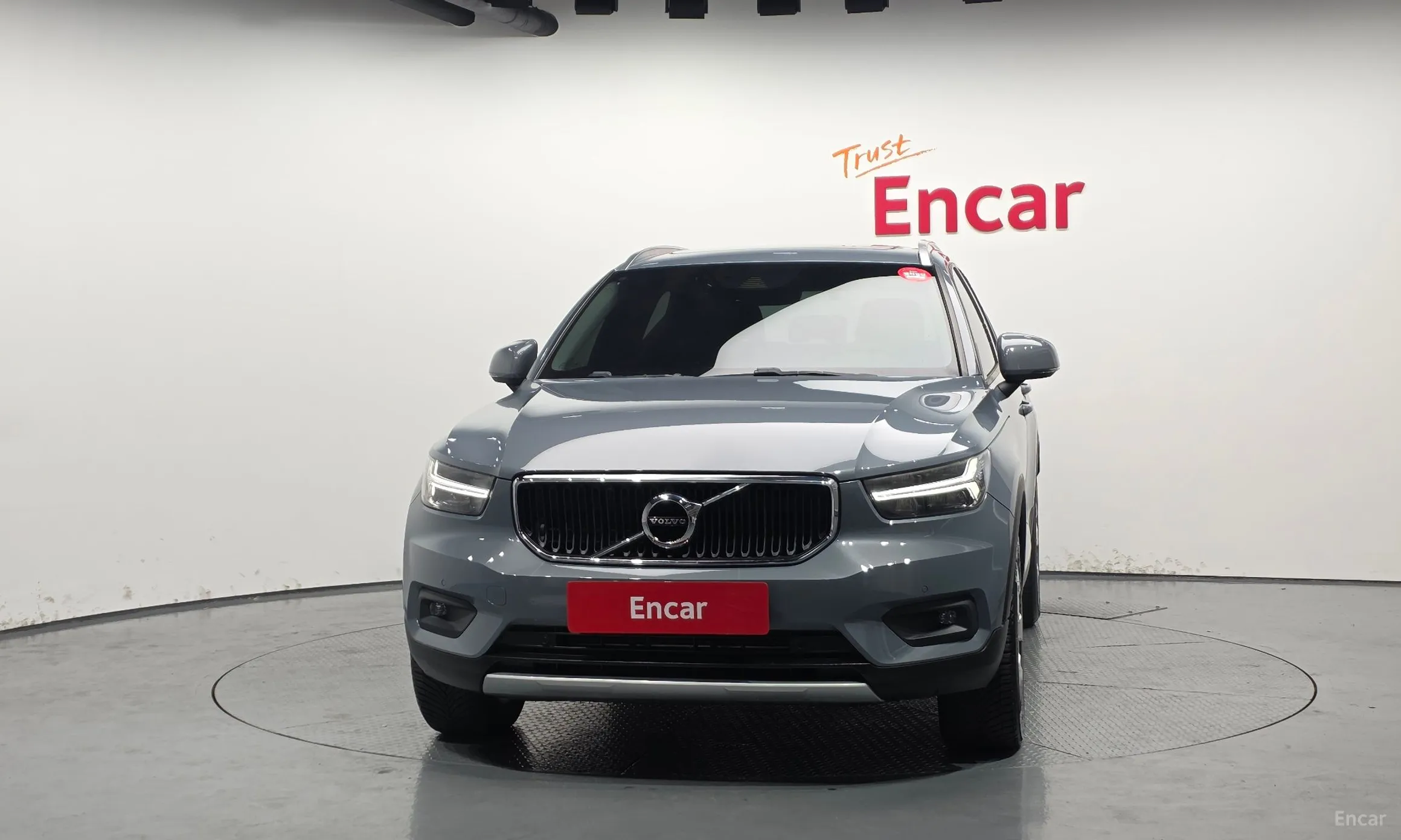 Volvo XC40 превью 3