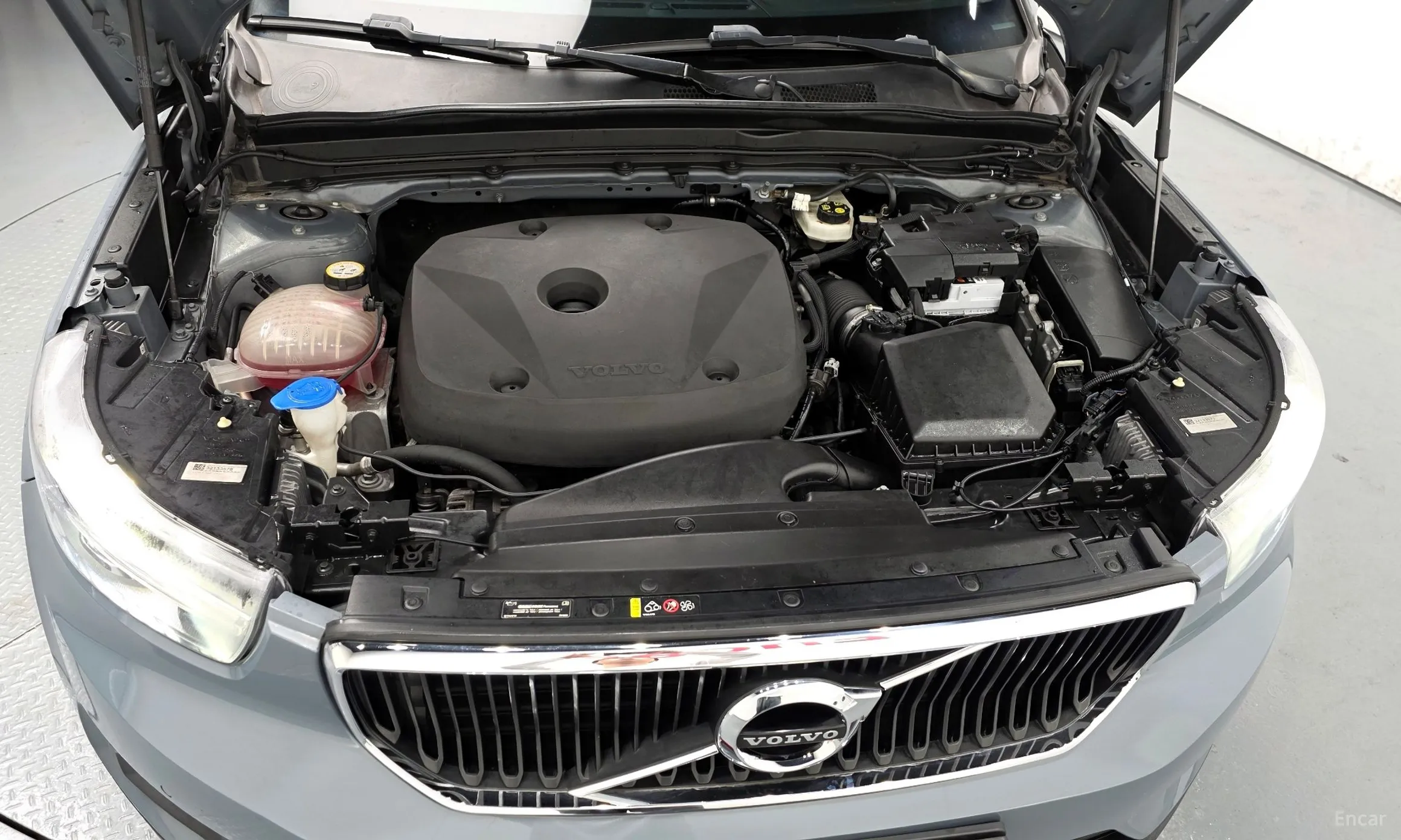 Volvo XC40 превью 6