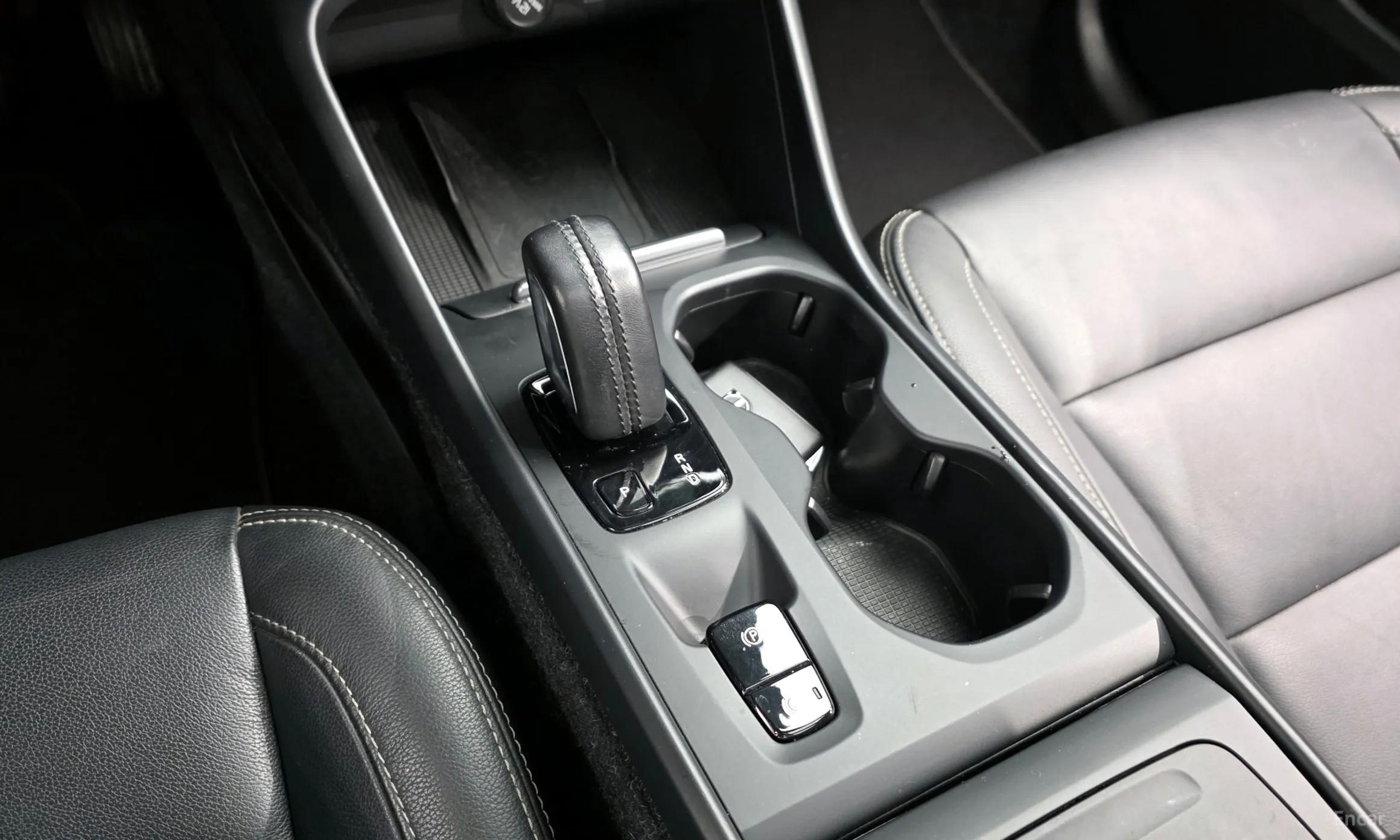 Volvo XC40 превью 9