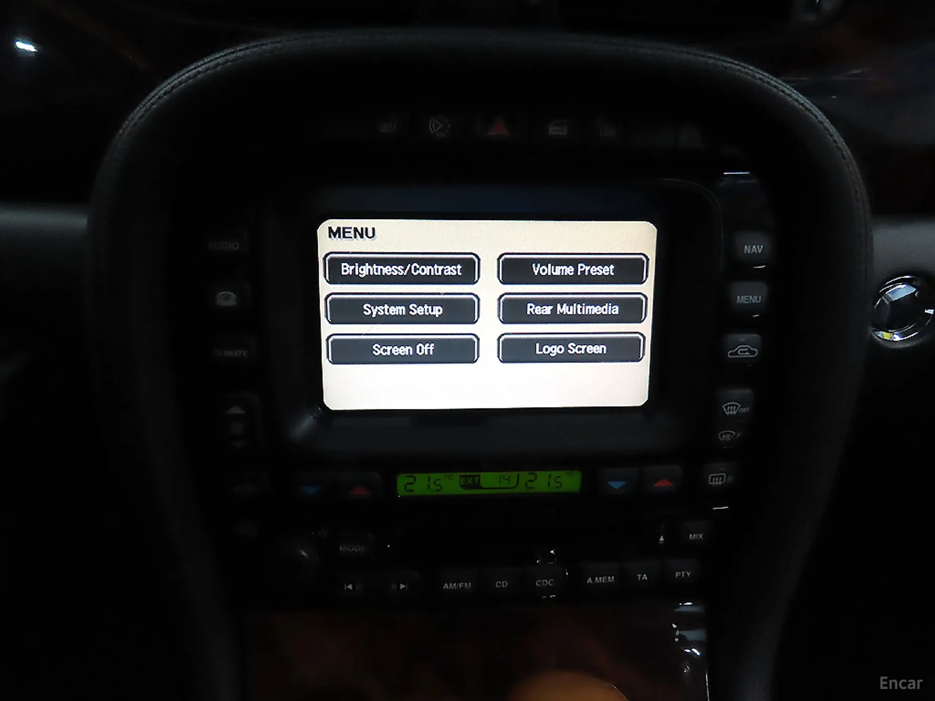 Jaguar New XJ превью 13