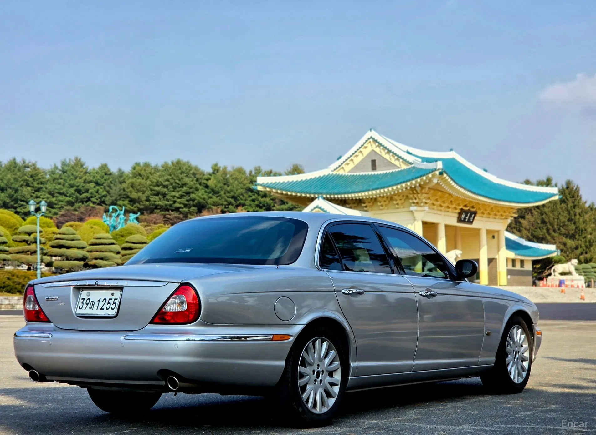 Jaguar New XJ превью 6