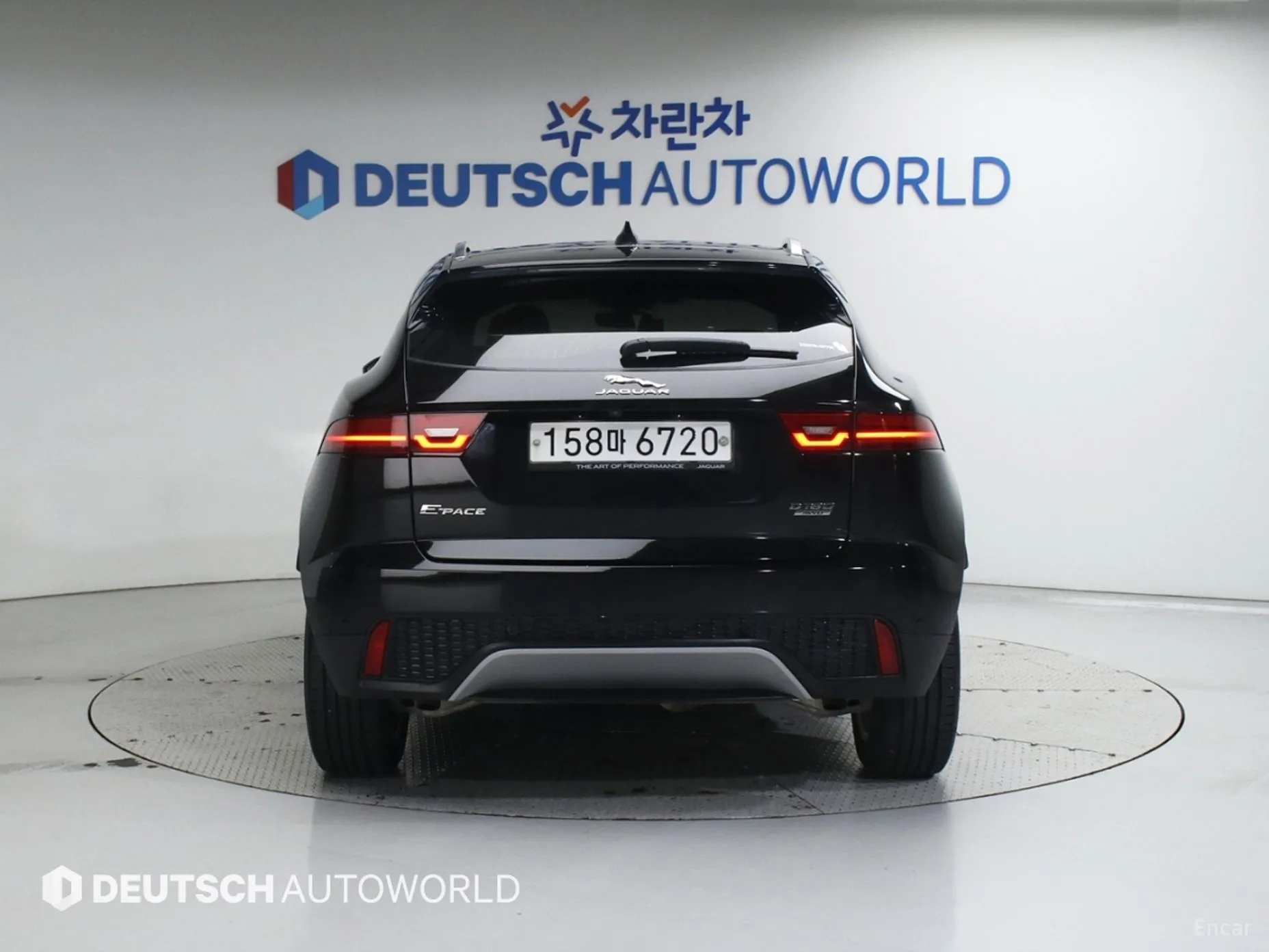 Jaguar E-PACE превью 4