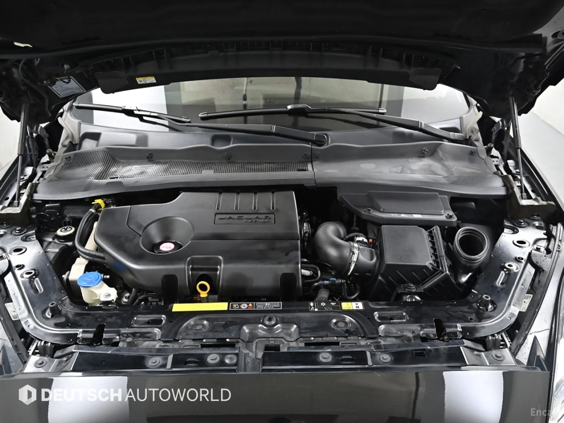 Jaguar E-PACE превью 6