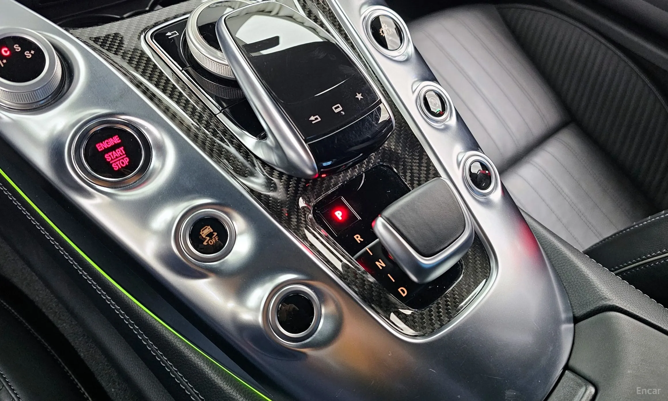 Mercedes Benz AMG GT превью 9