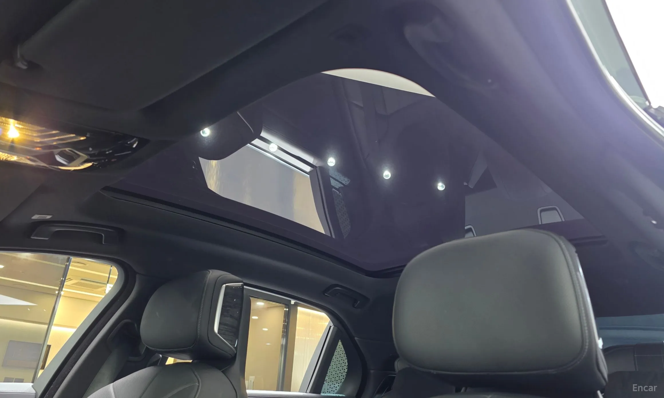 BMW 7 Series (G70) превью 18