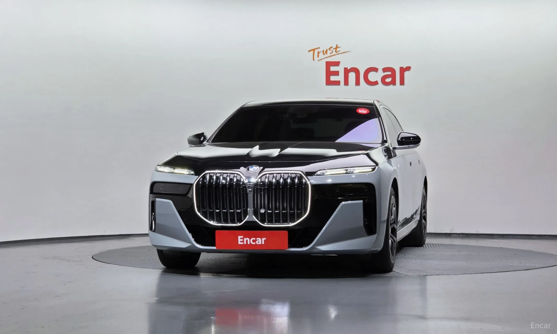 BMW 7 Series (G70) превью 3
