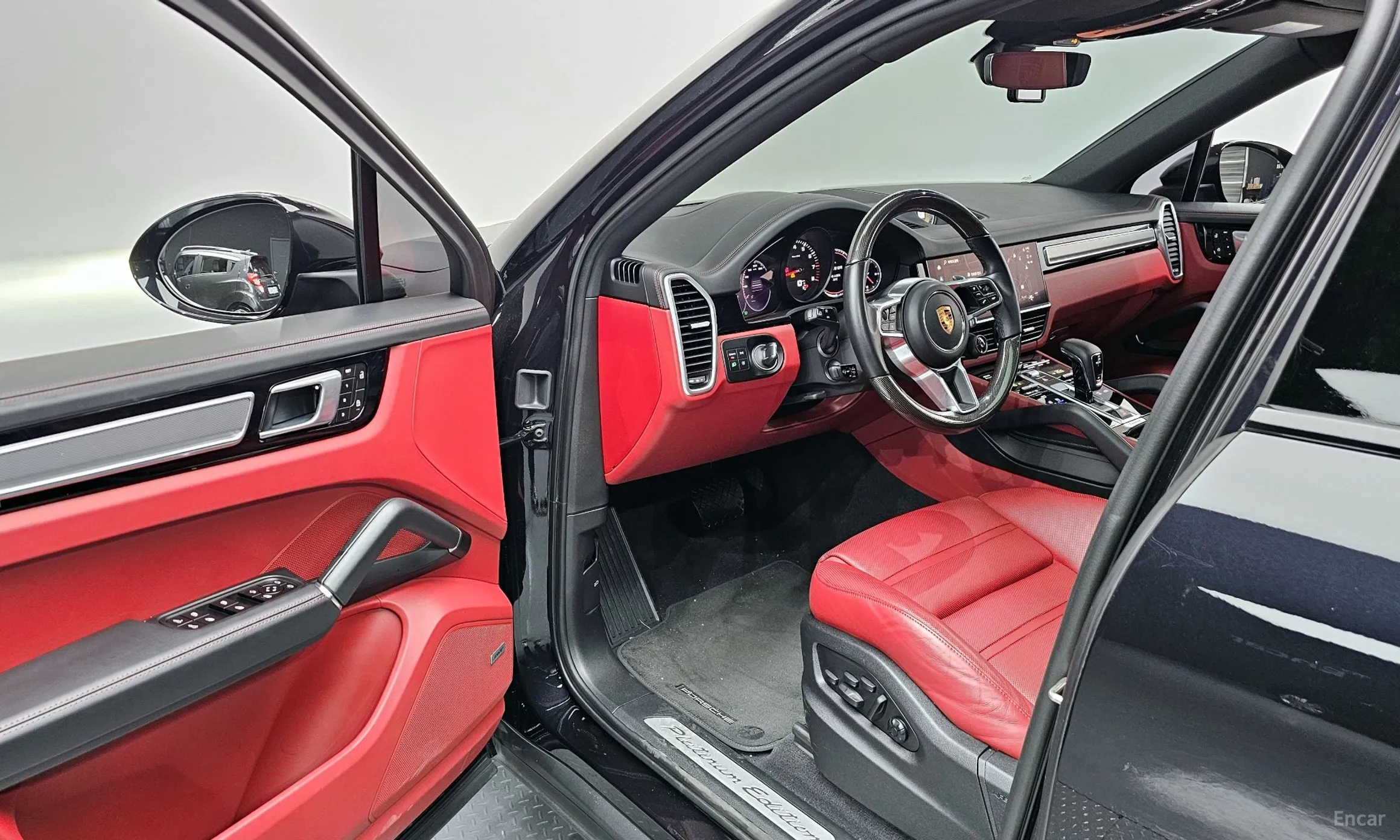 Porsche Cayenne (PO536) превью 11