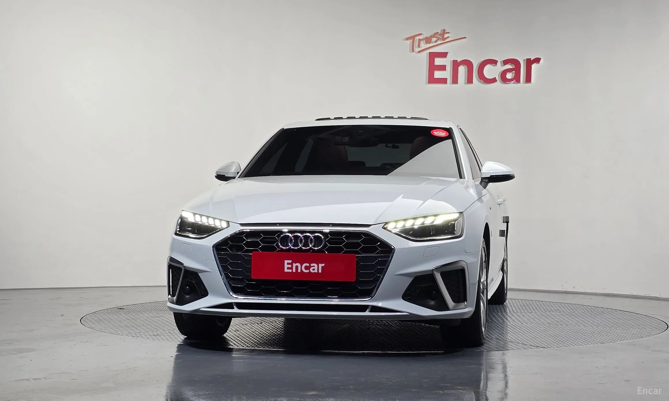 Audi A4 (B9) превью 3
