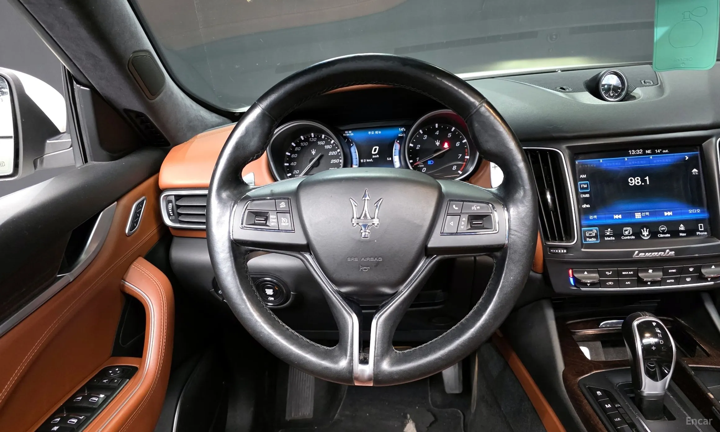 Maserati Levante превью 13