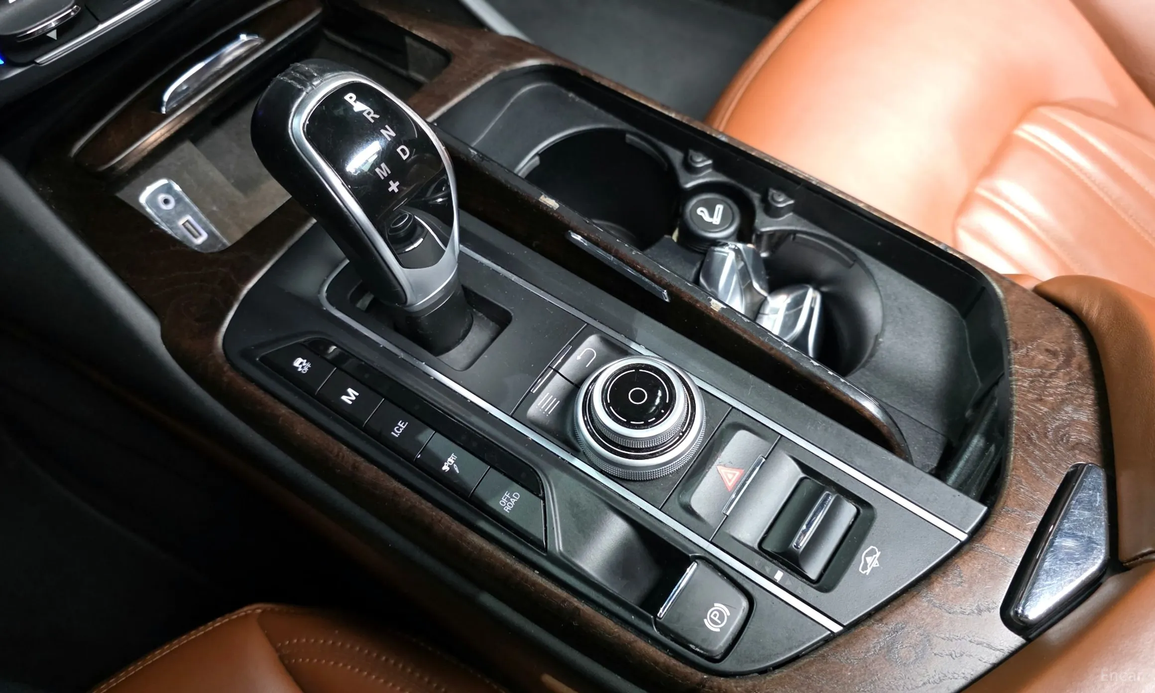 Maserati Levante превью 9