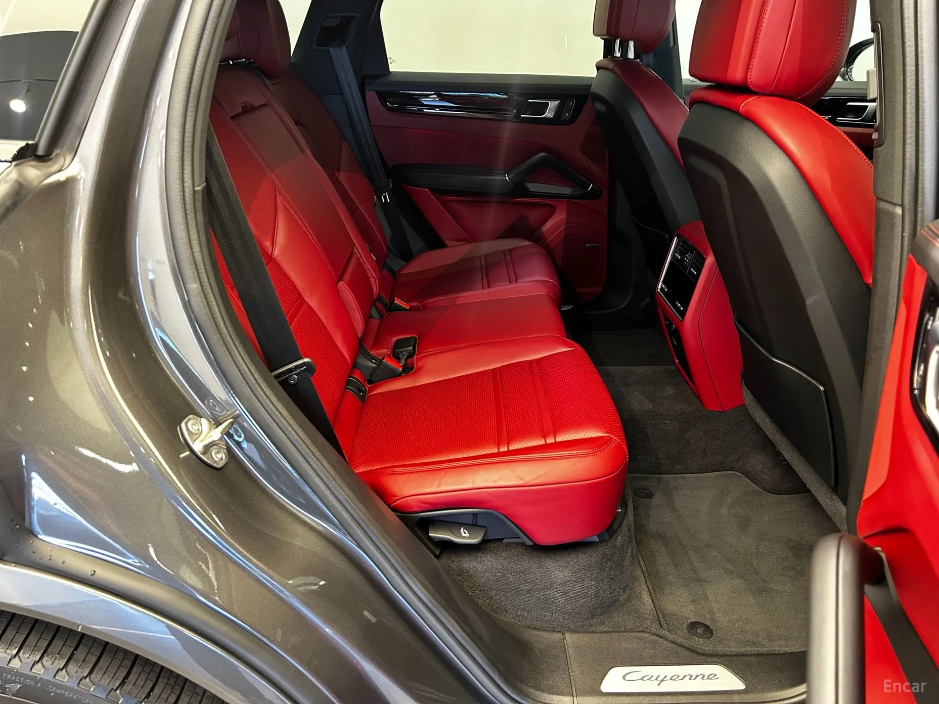 Porsche Cayenne (PO536) превью 11