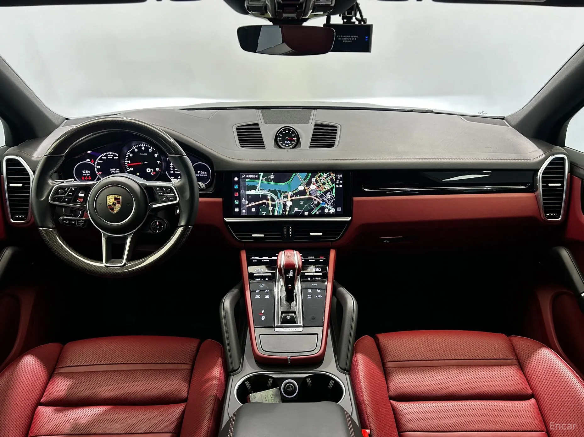 Porsche Cayenne (PO536) превью 12