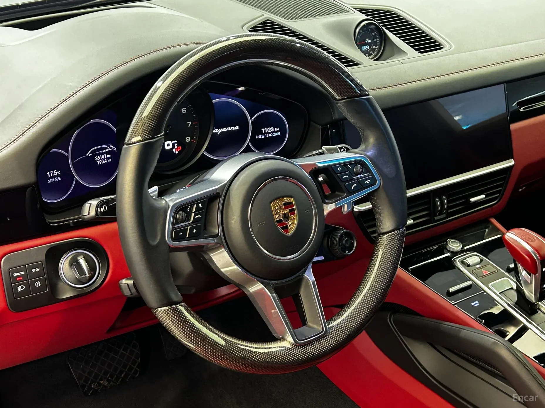 Porsche Cayenne (PO536) превью 13