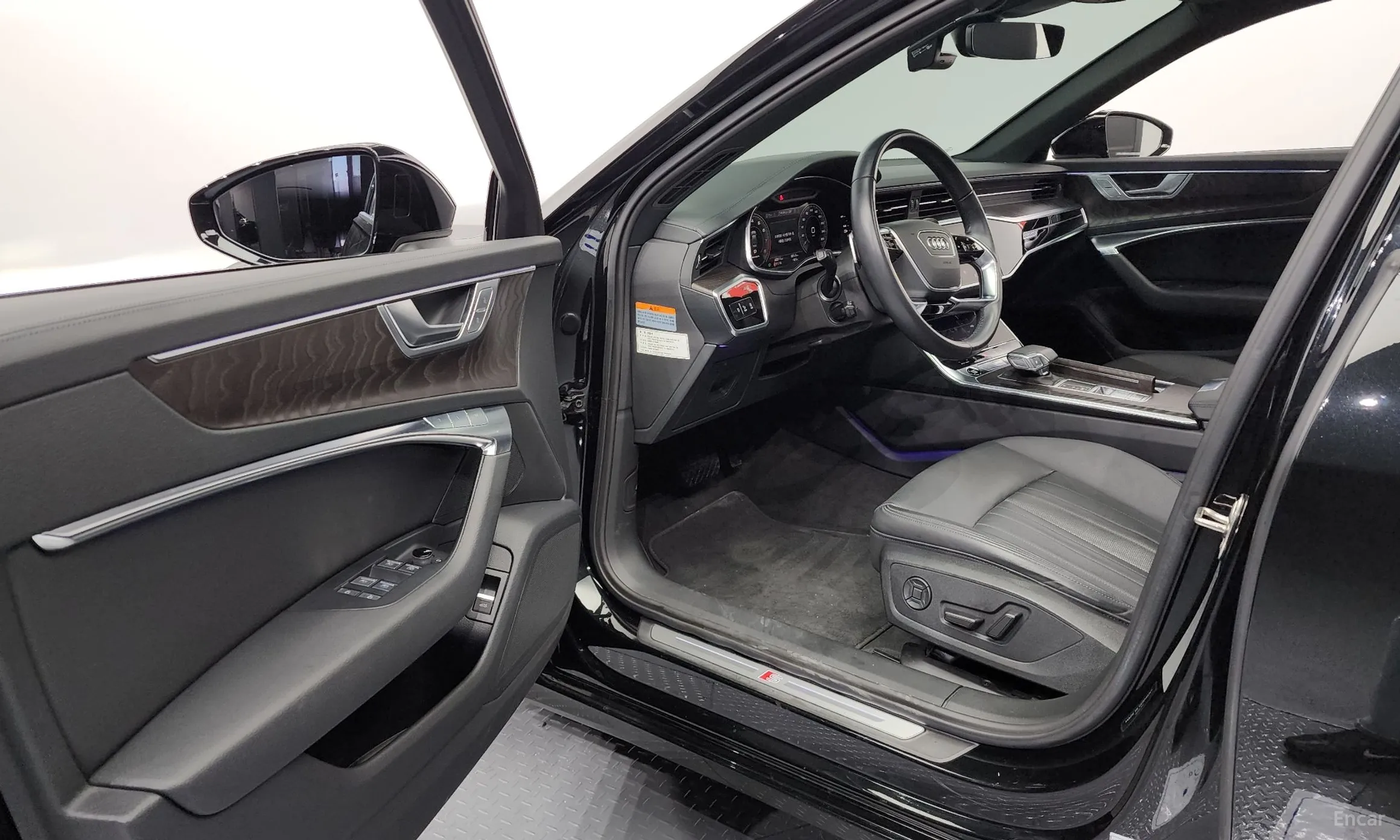Audi A6 (C8) превью 10