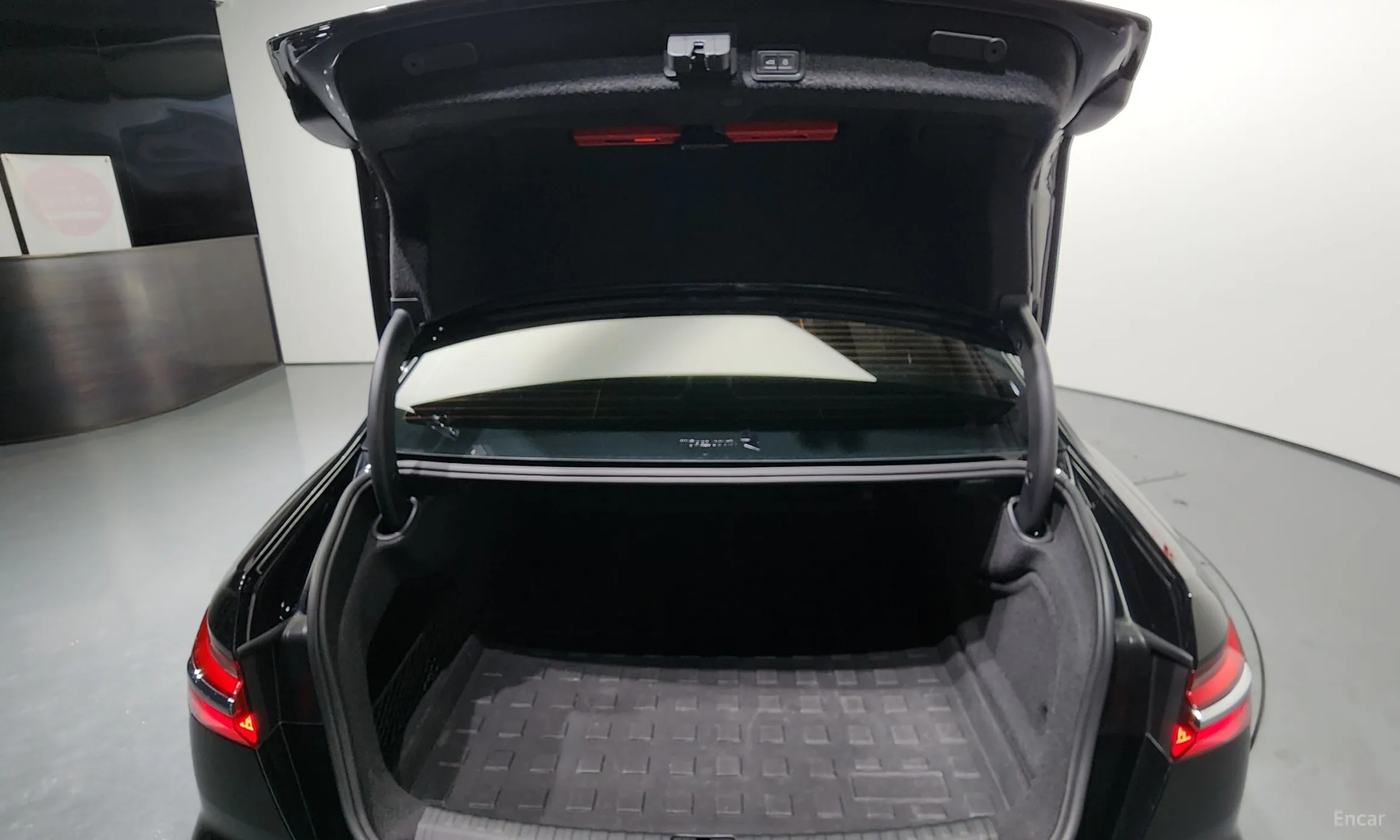 Audi A6 (C8) превью 20