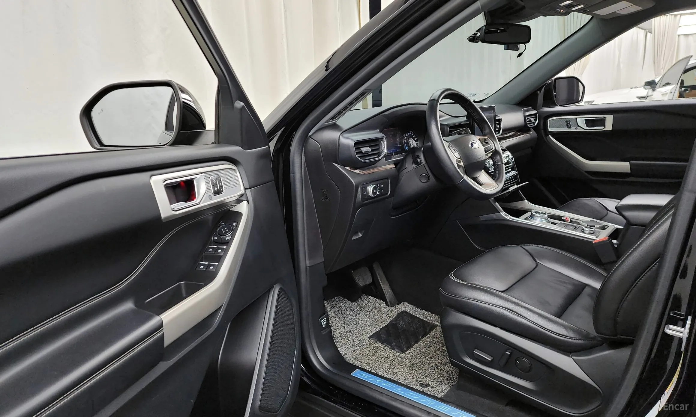 Ford Explorer 6th Generation превью 10