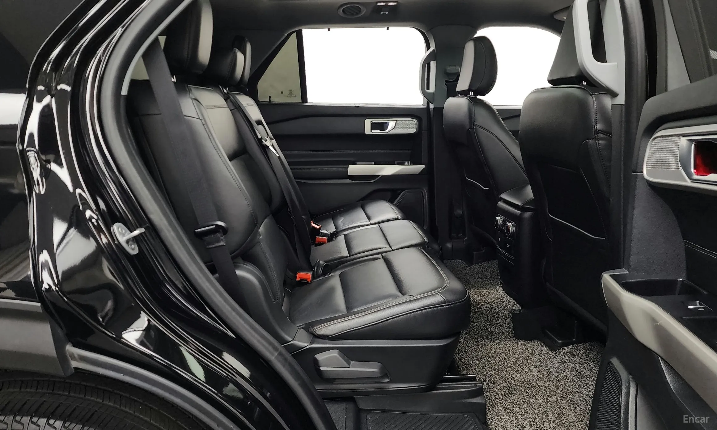 Ford Explorer 6th Generation превью 12