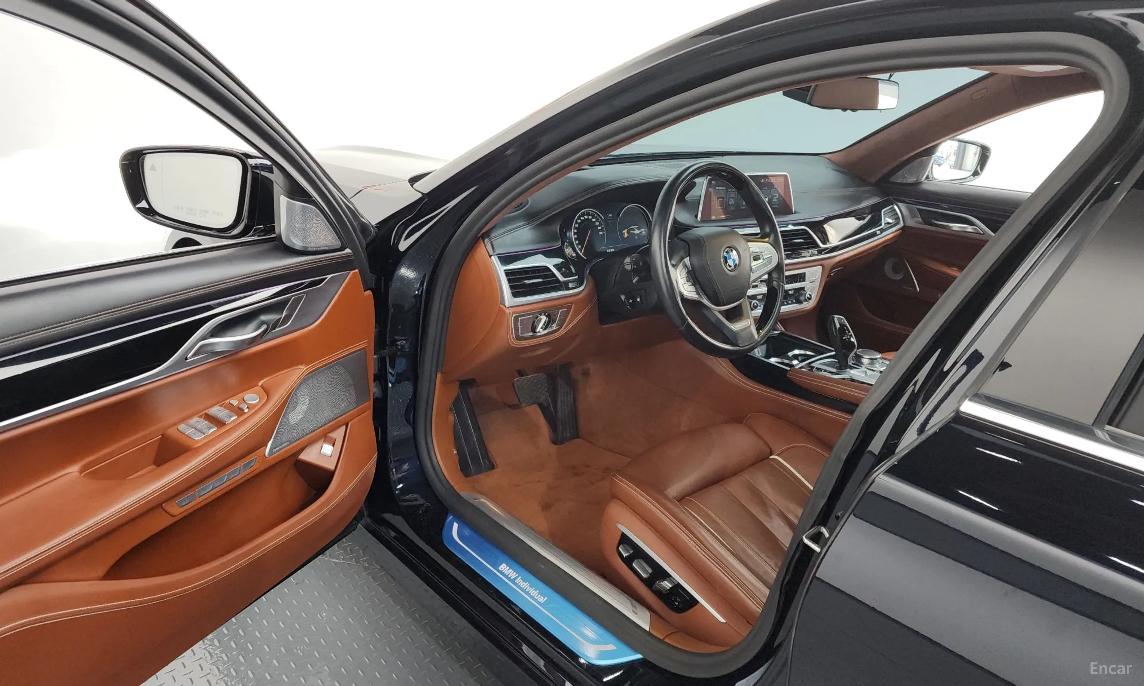 BMW 7 Series (G11) превью 10