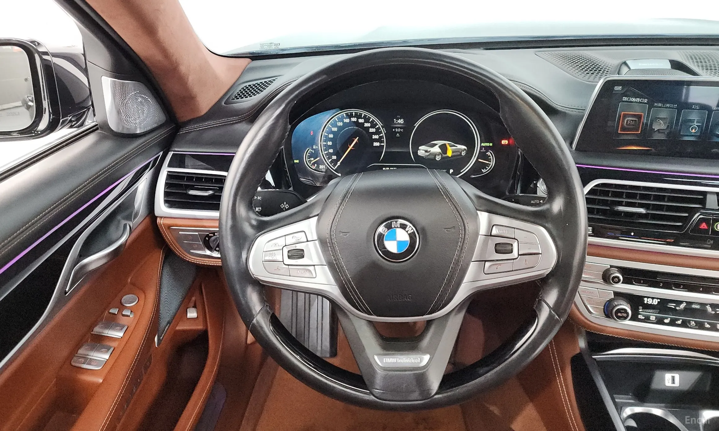 BMW 7 Series (G11) превью 13