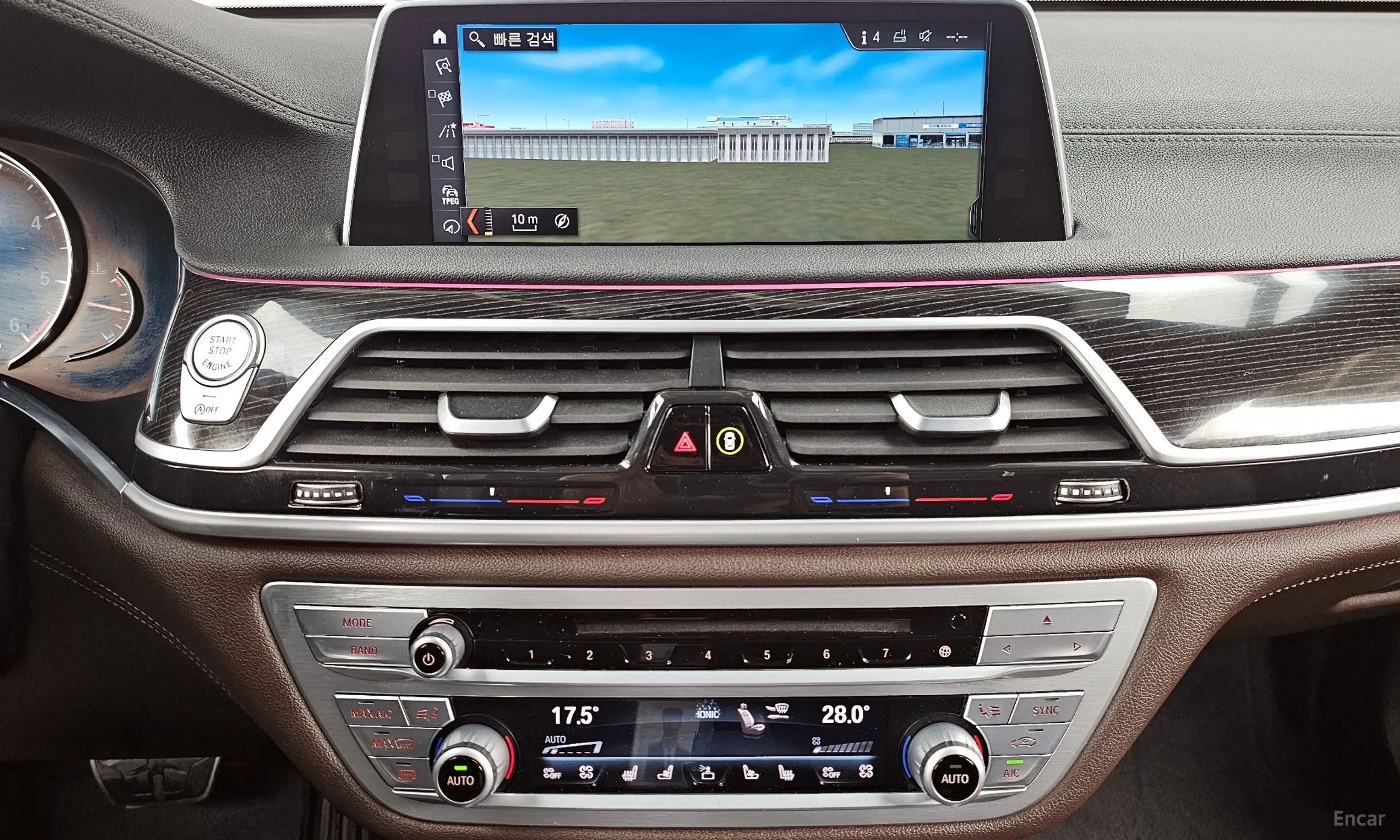 BMW 7 Series (G11) превью 14