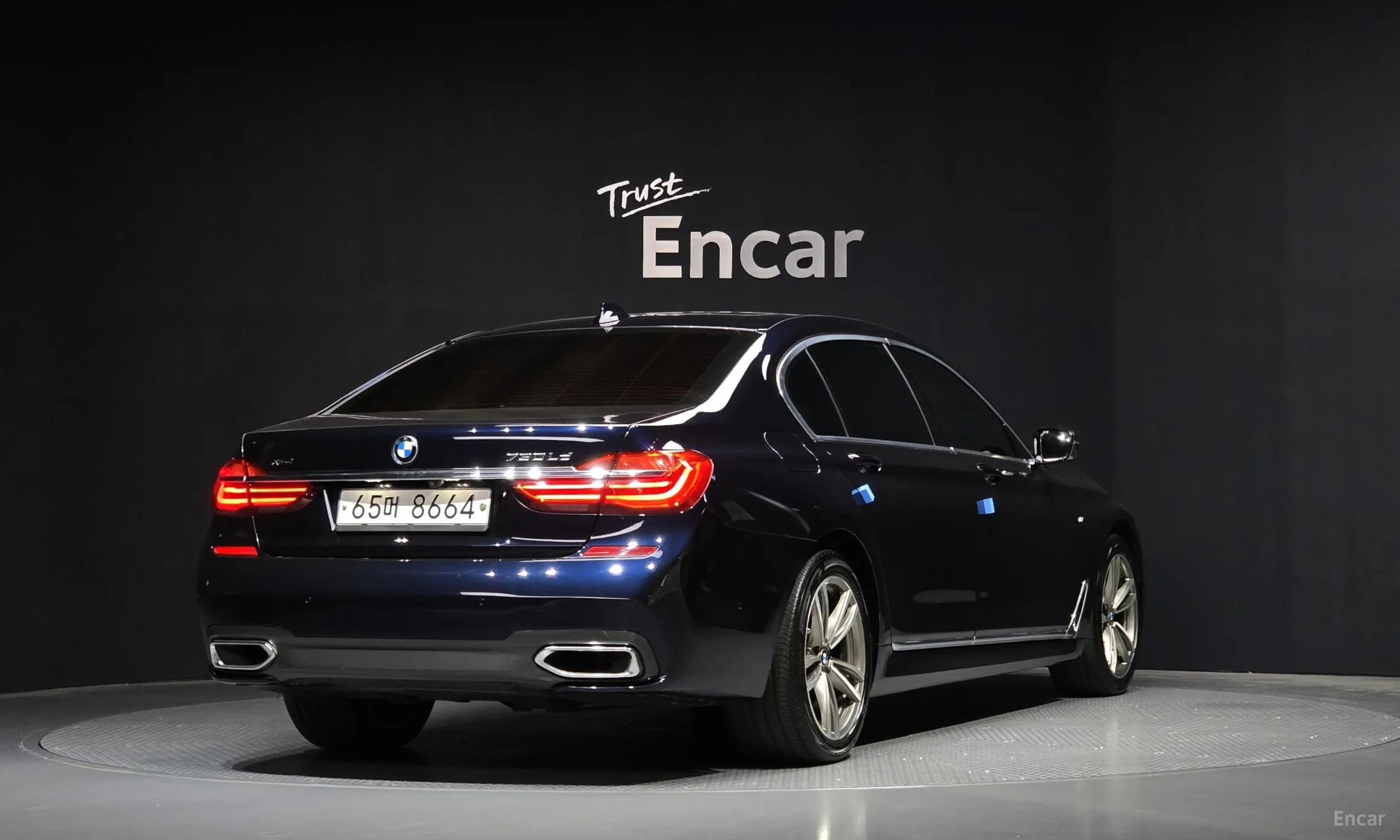BMW 7 Series (G11) превью 2