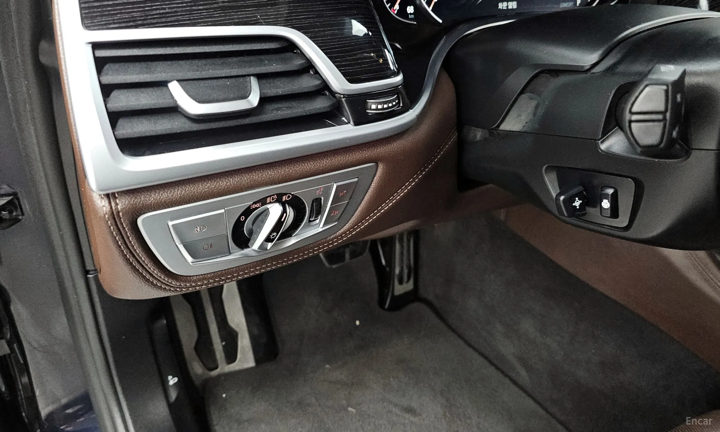 BMW 7 Series (G11) превью 16