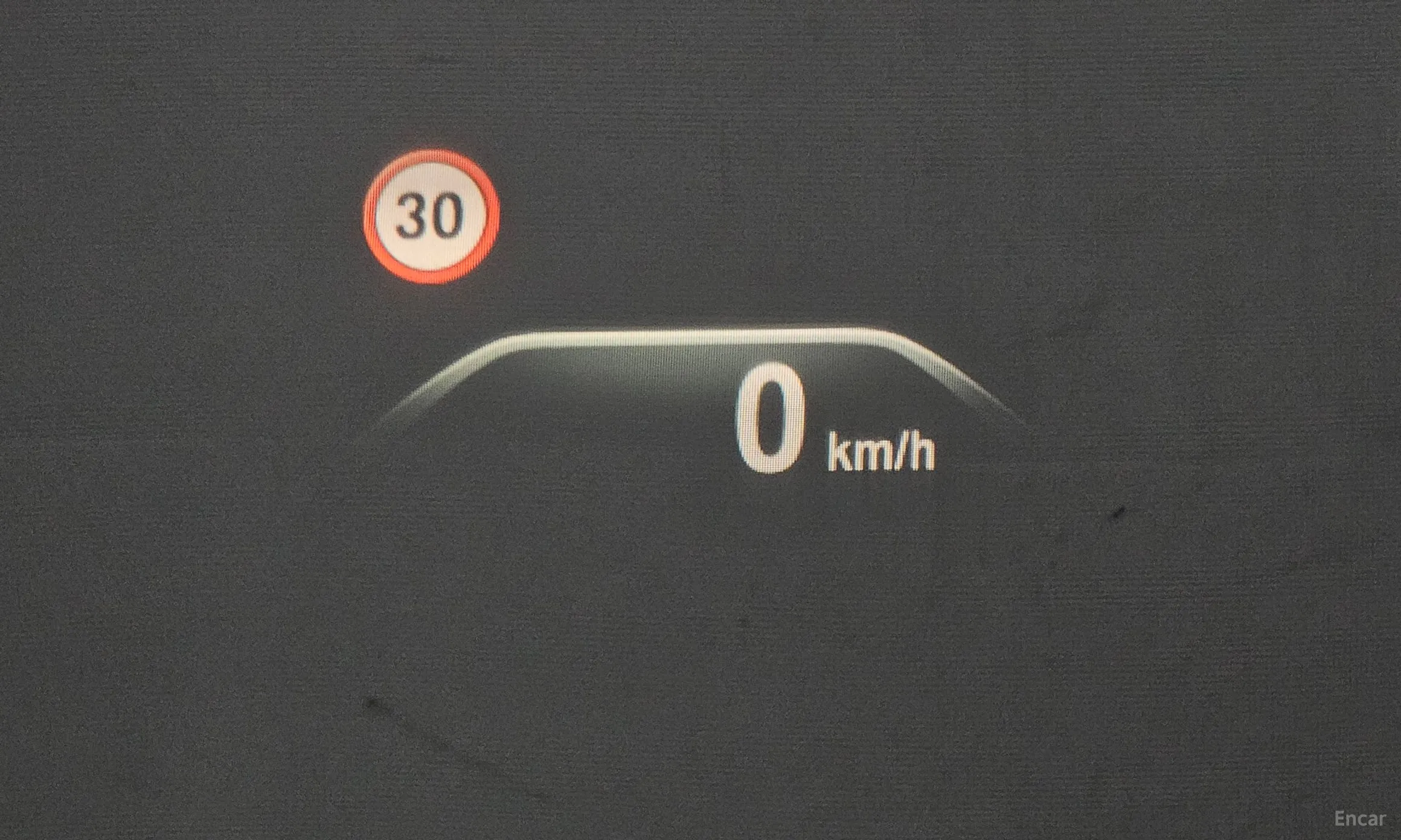BMW 7 Series (G11) превью 17