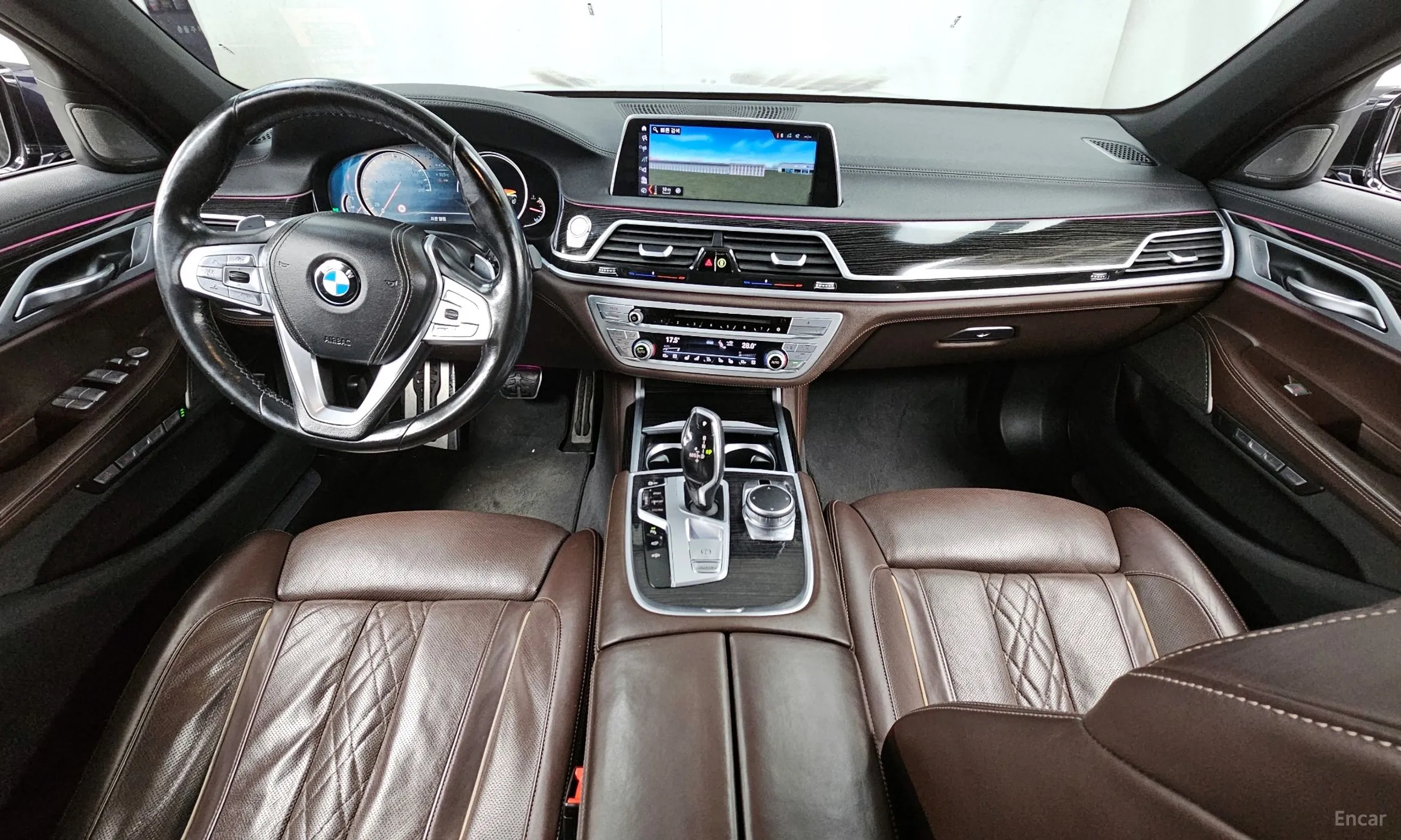 BMW 7 Series (G11) превью 7