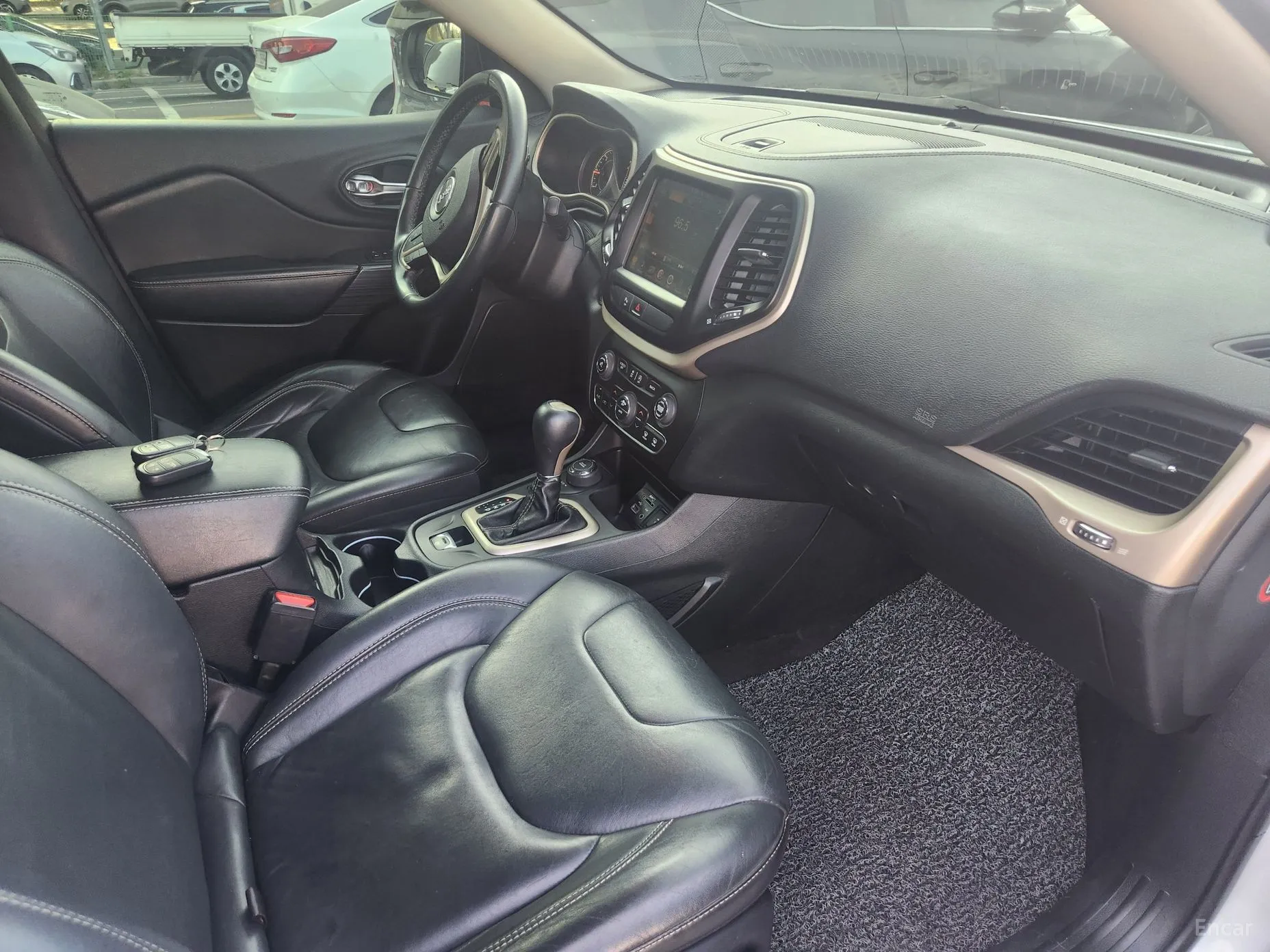 Jeep Cherokee (KL) превью 12