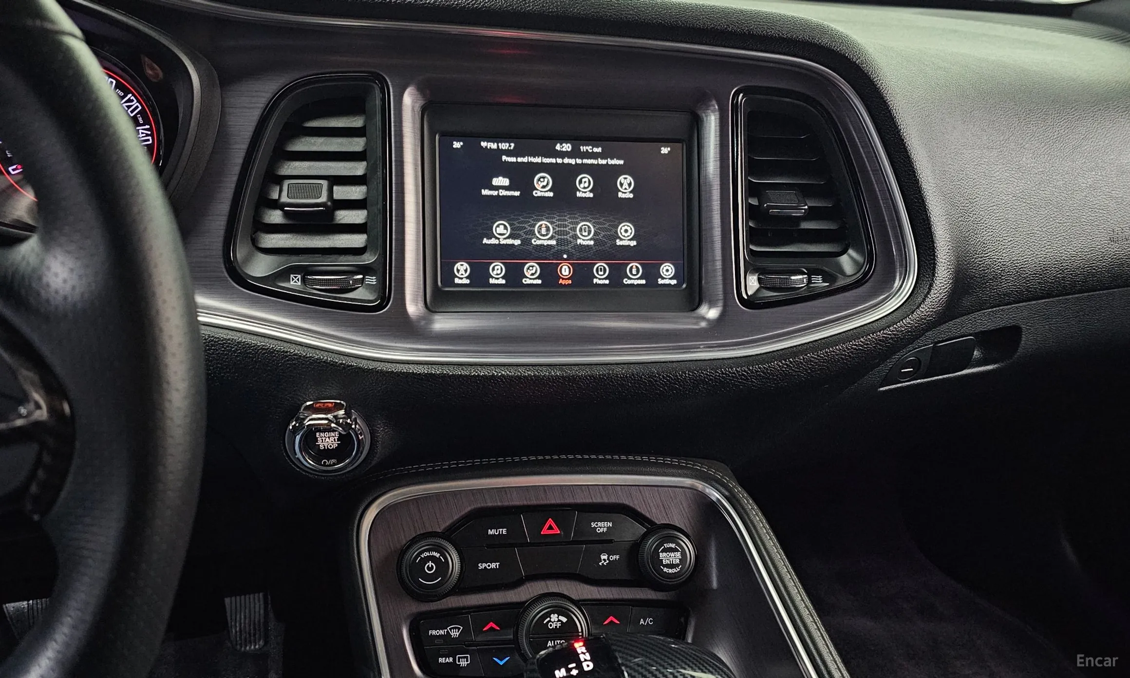 Dodge Challenger превью 14