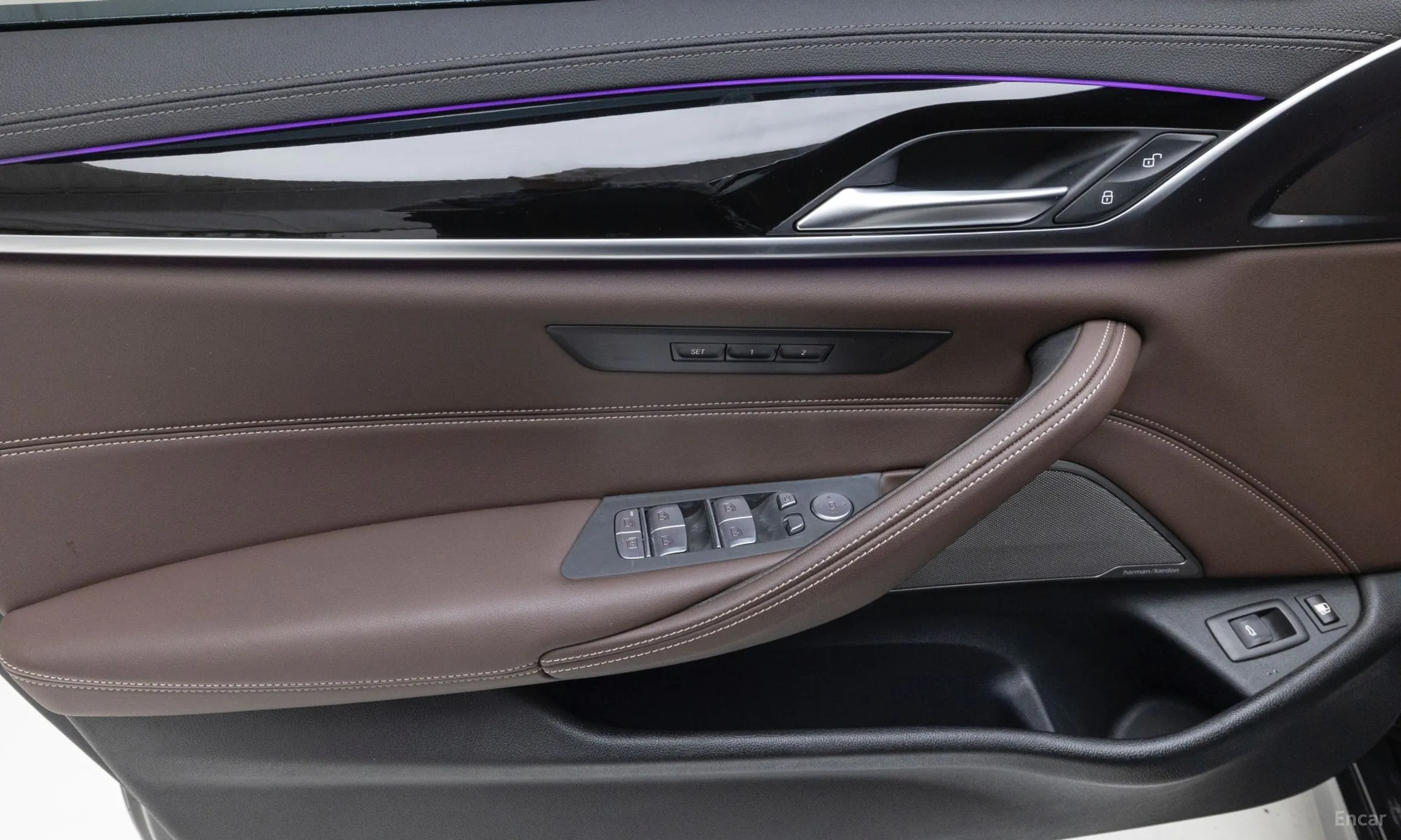 BMW 5 Series (G30) превью 17
