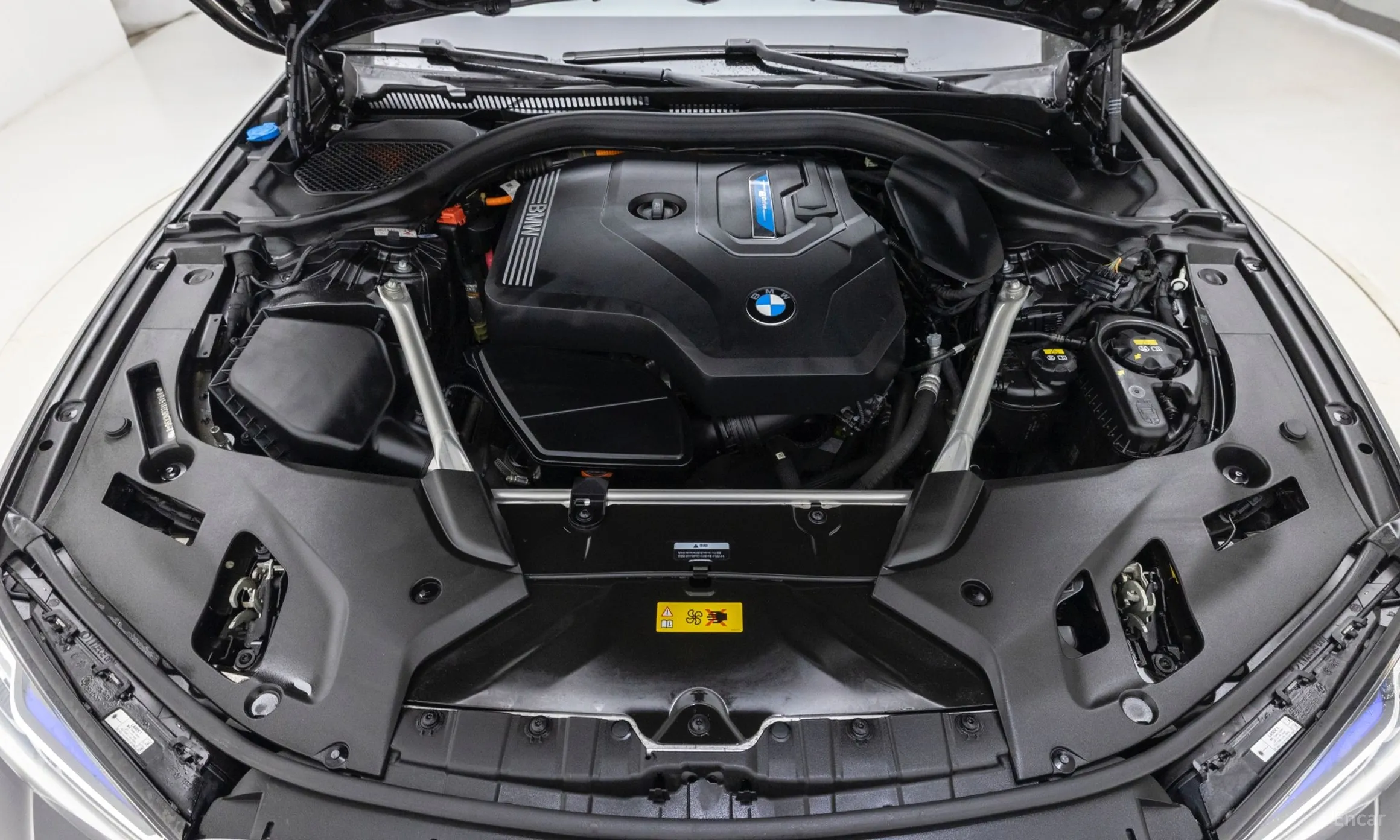 BMW 5 Series (G30) превью 6