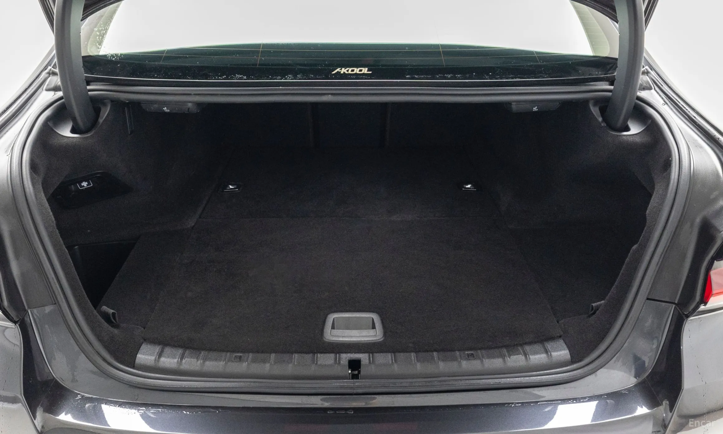 BMW 5 Series (G30) превью 7