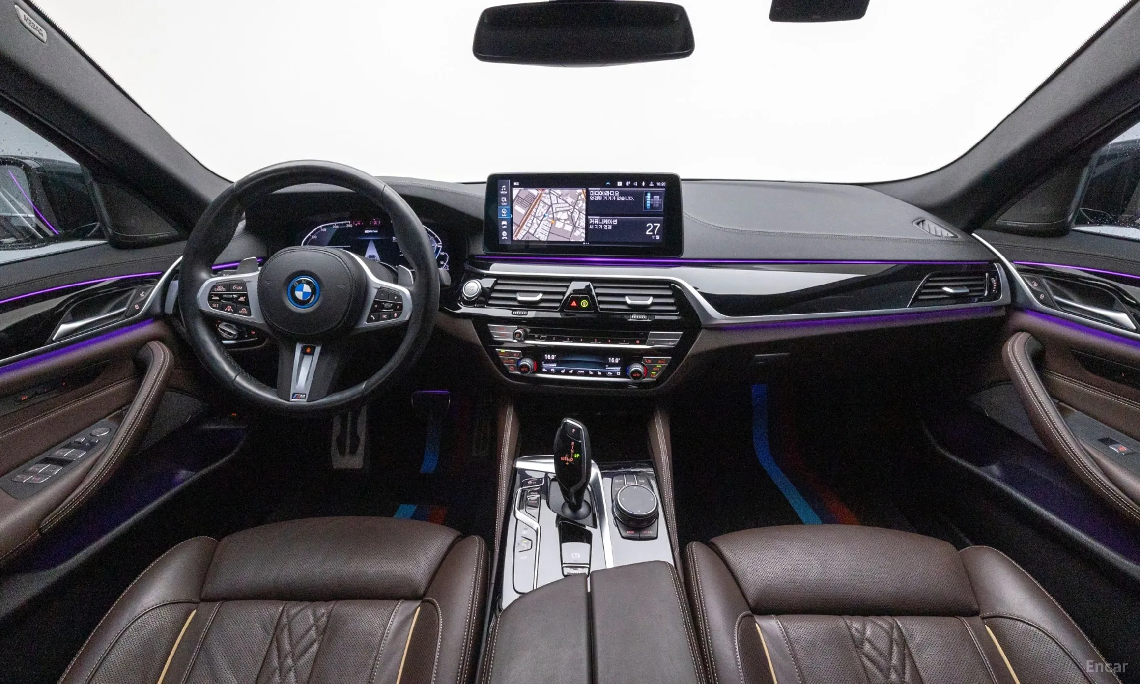 BMW 5 Series (G30) превью 8