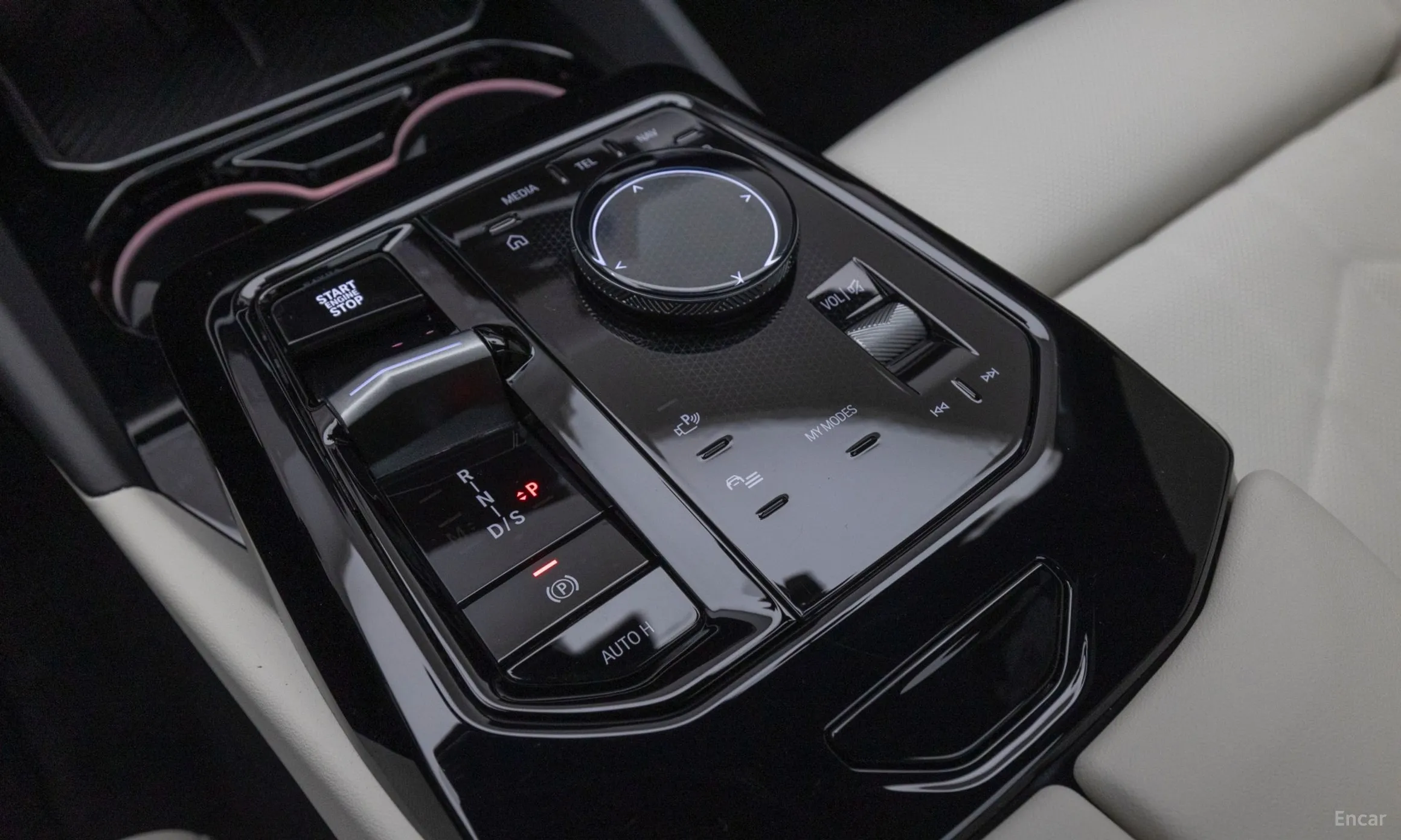 BMW 5 Series (G60) превью 10
