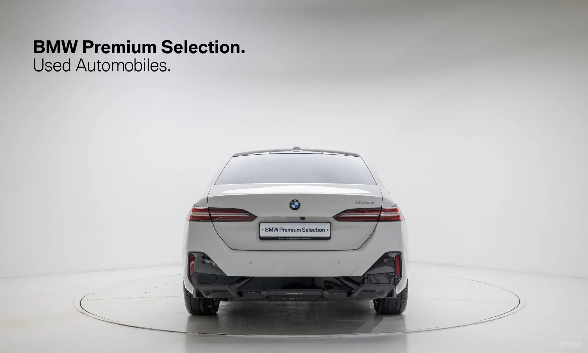 BMW 5 Series (G60) превью 4