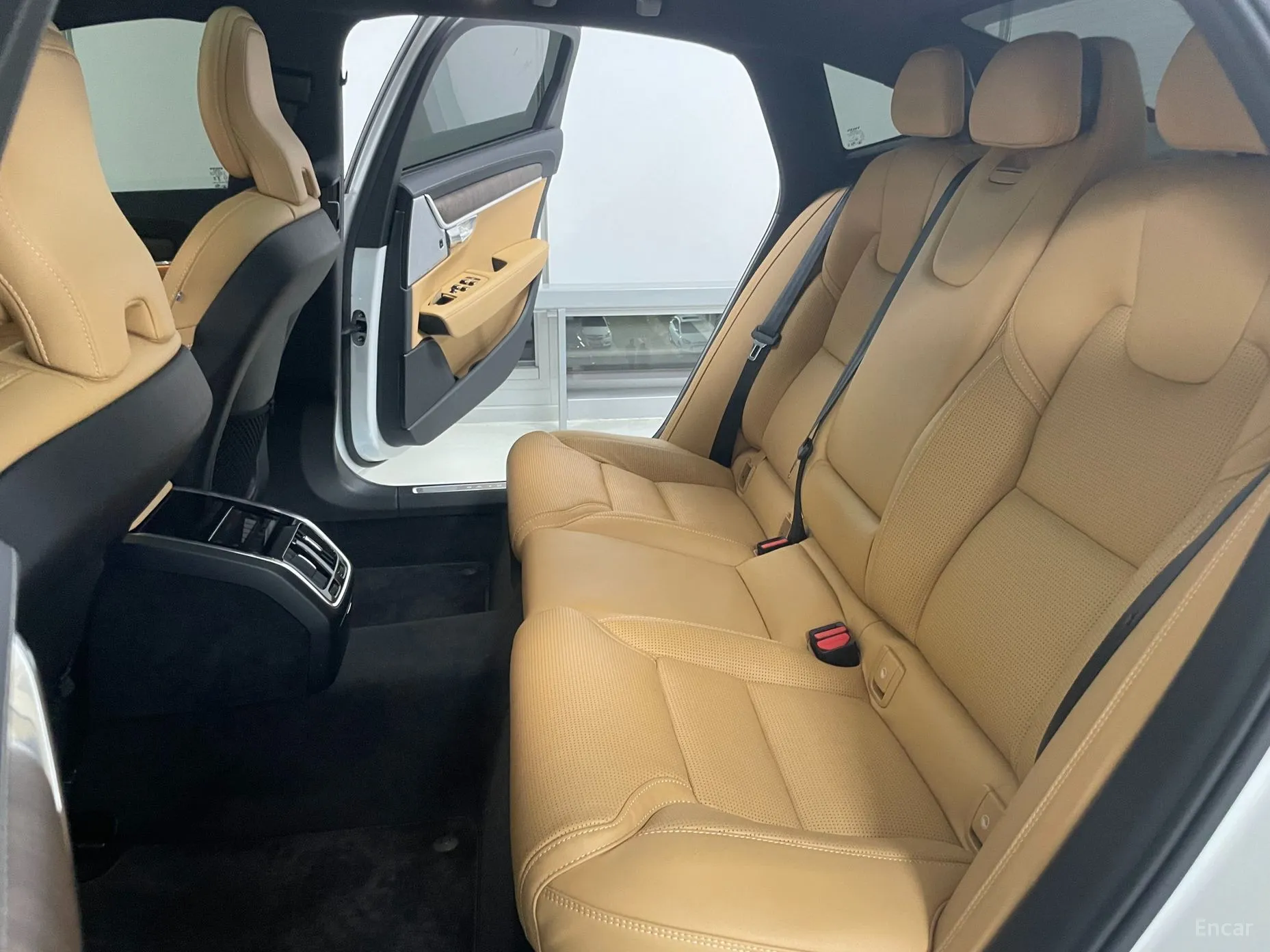 Volvo S90 превью 11