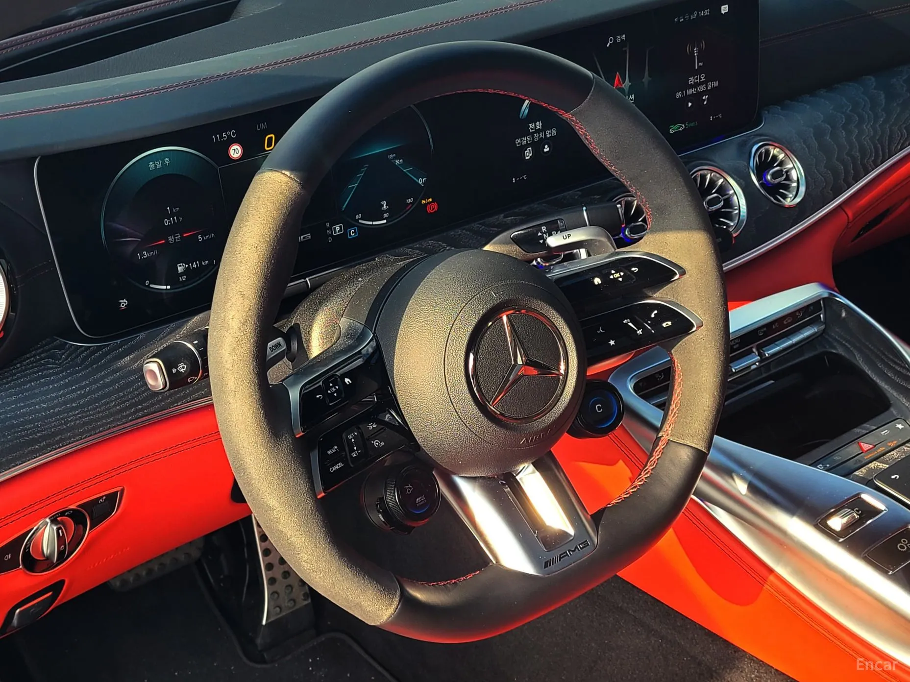 Mercedes Benz AMG GT превью 14