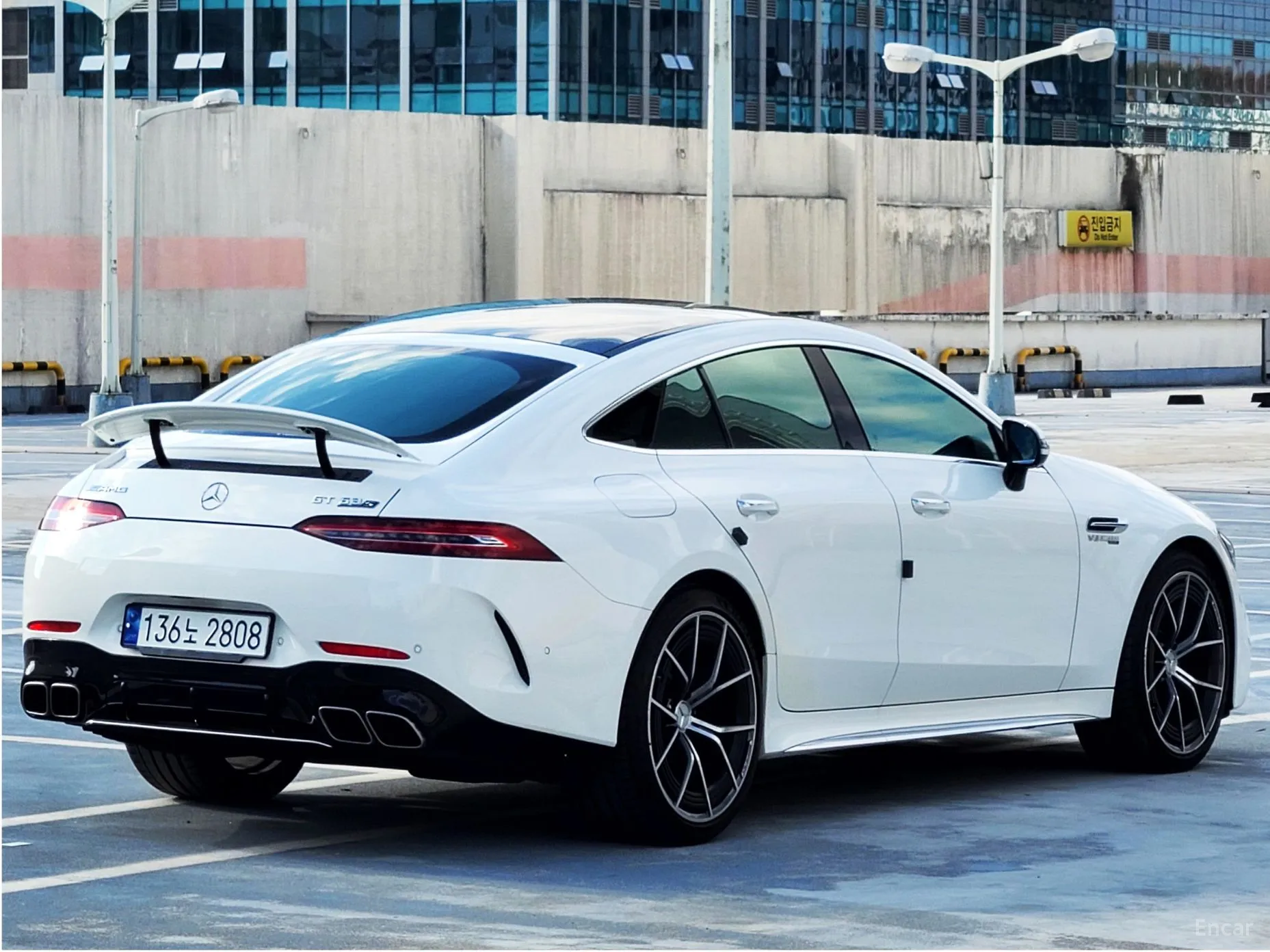 Mercedes Benz AMG GT превью 6