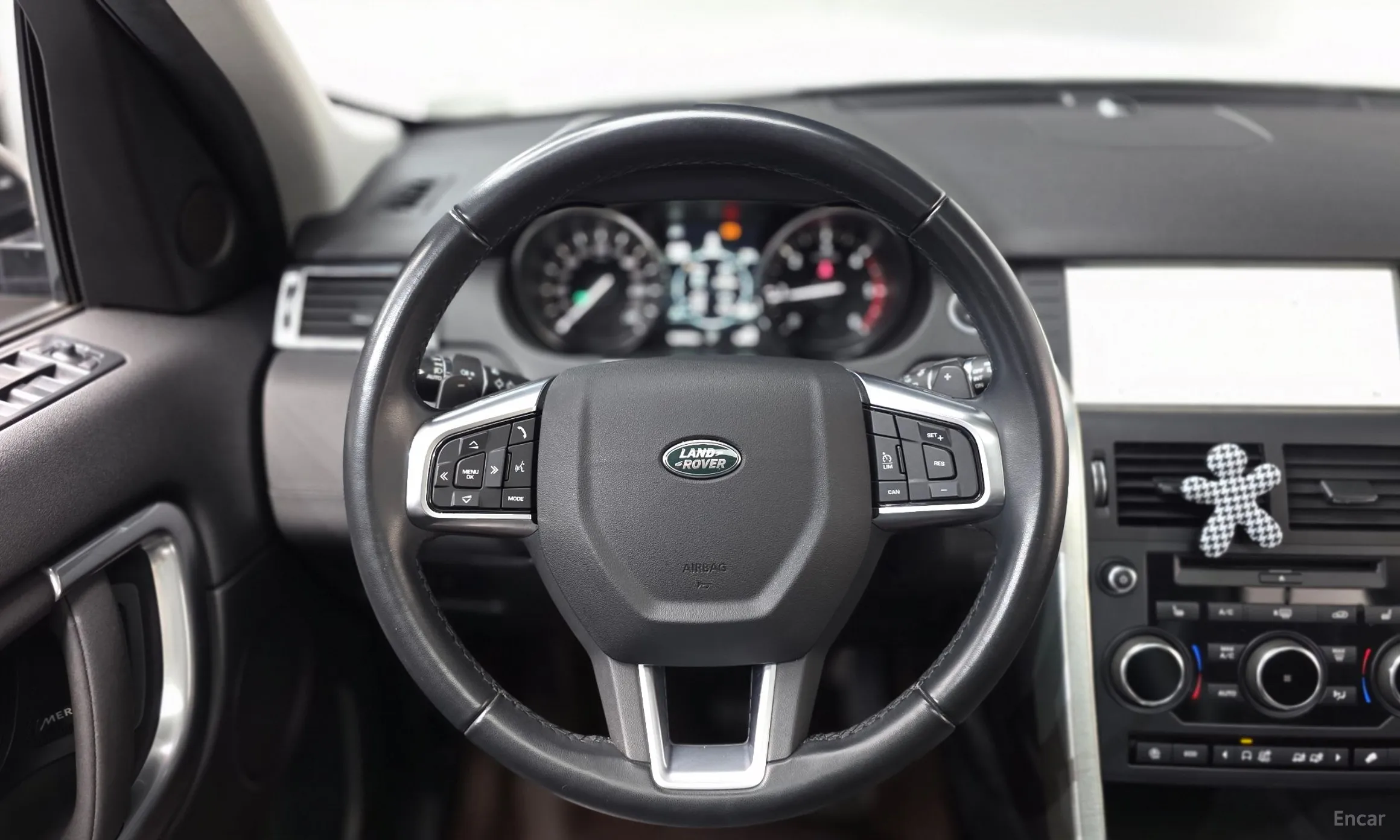 Land Rover Discovery Sports превью 13