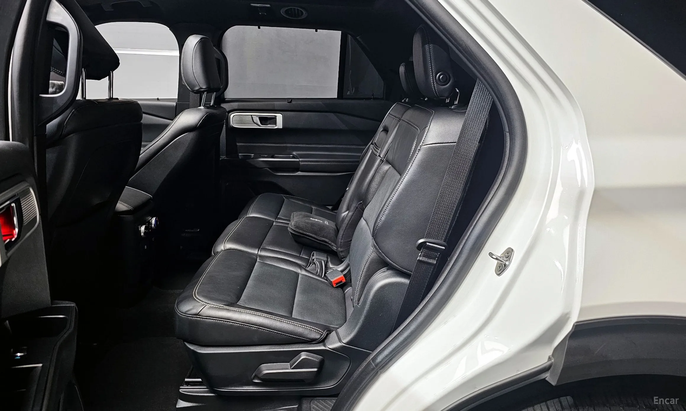 Ford Explorer 6th Generation превью 12