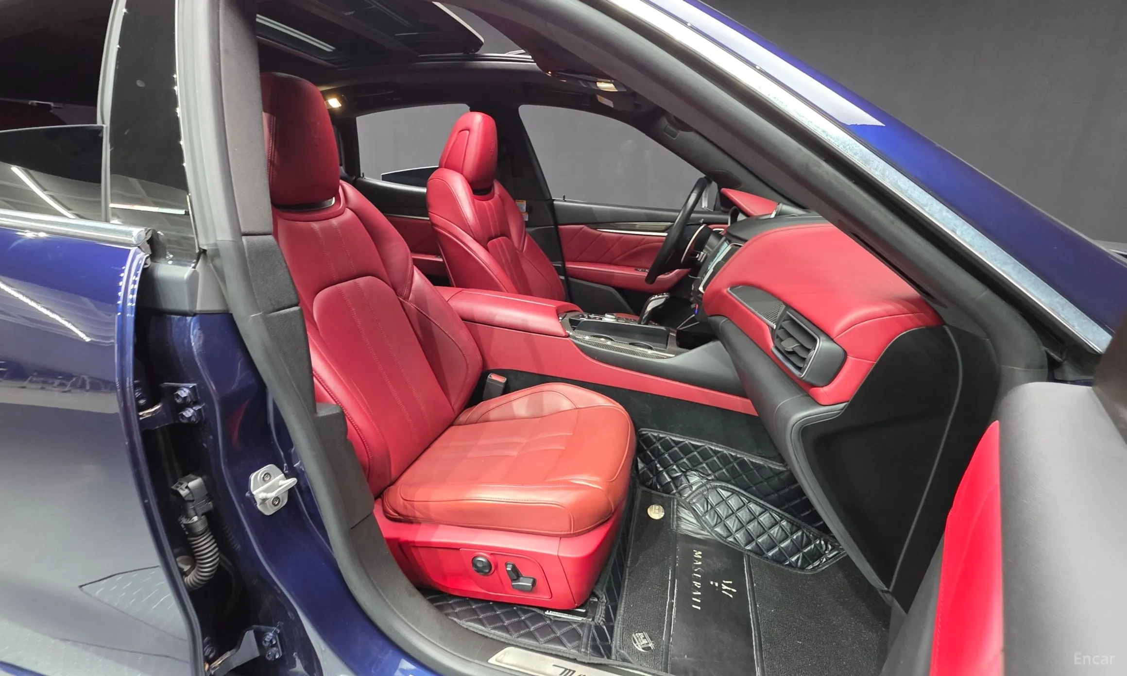 Maserati Levante превью 10
