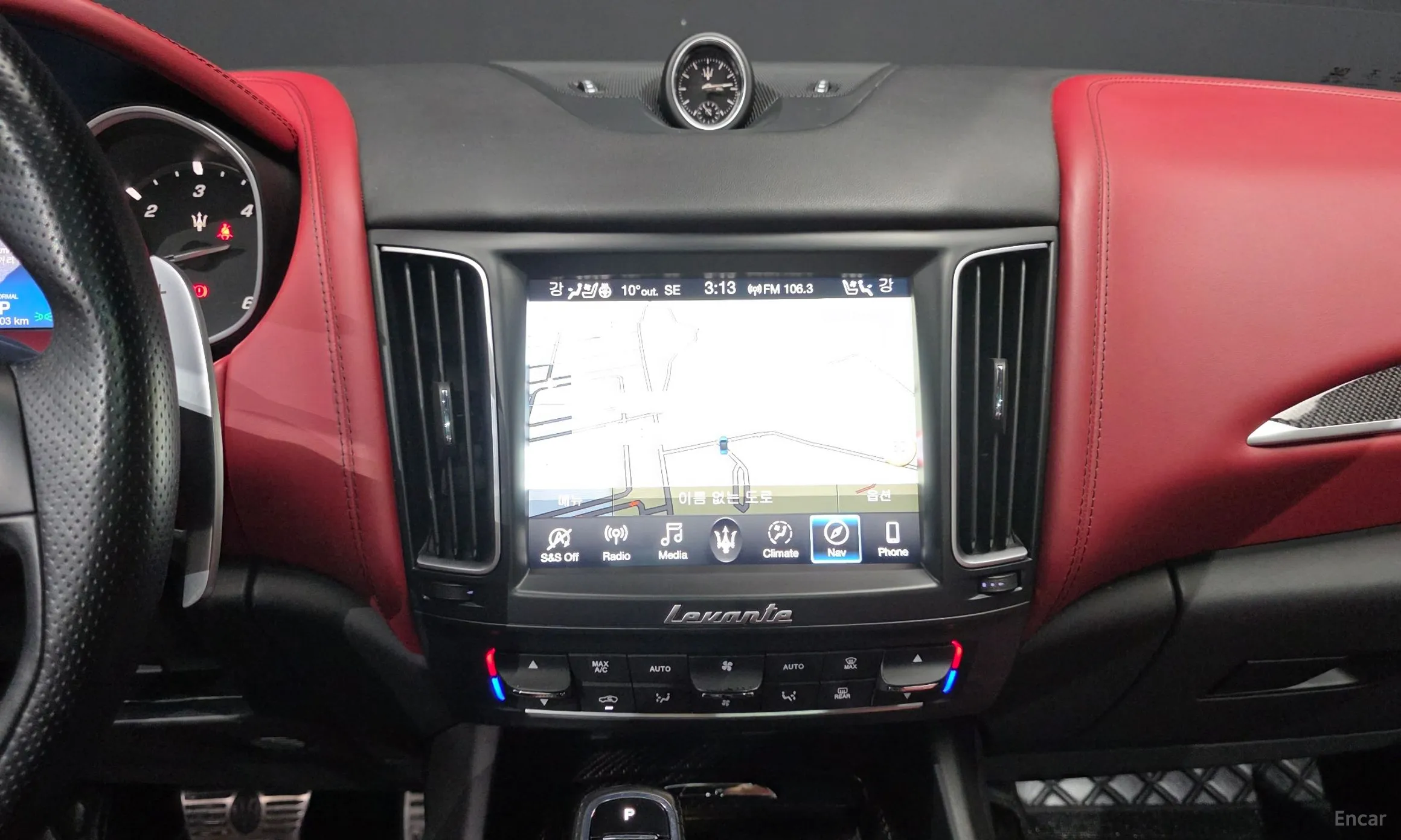 Maserati Levante превью 14