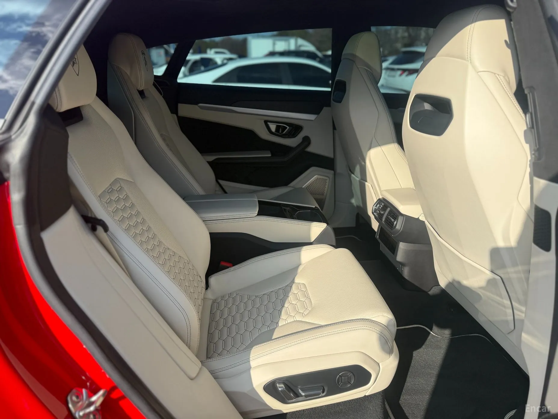 Lamborghini Urus превью 10