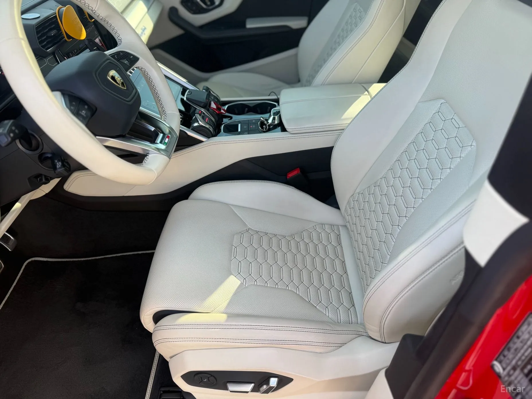 Lamborghini Urus превью 12