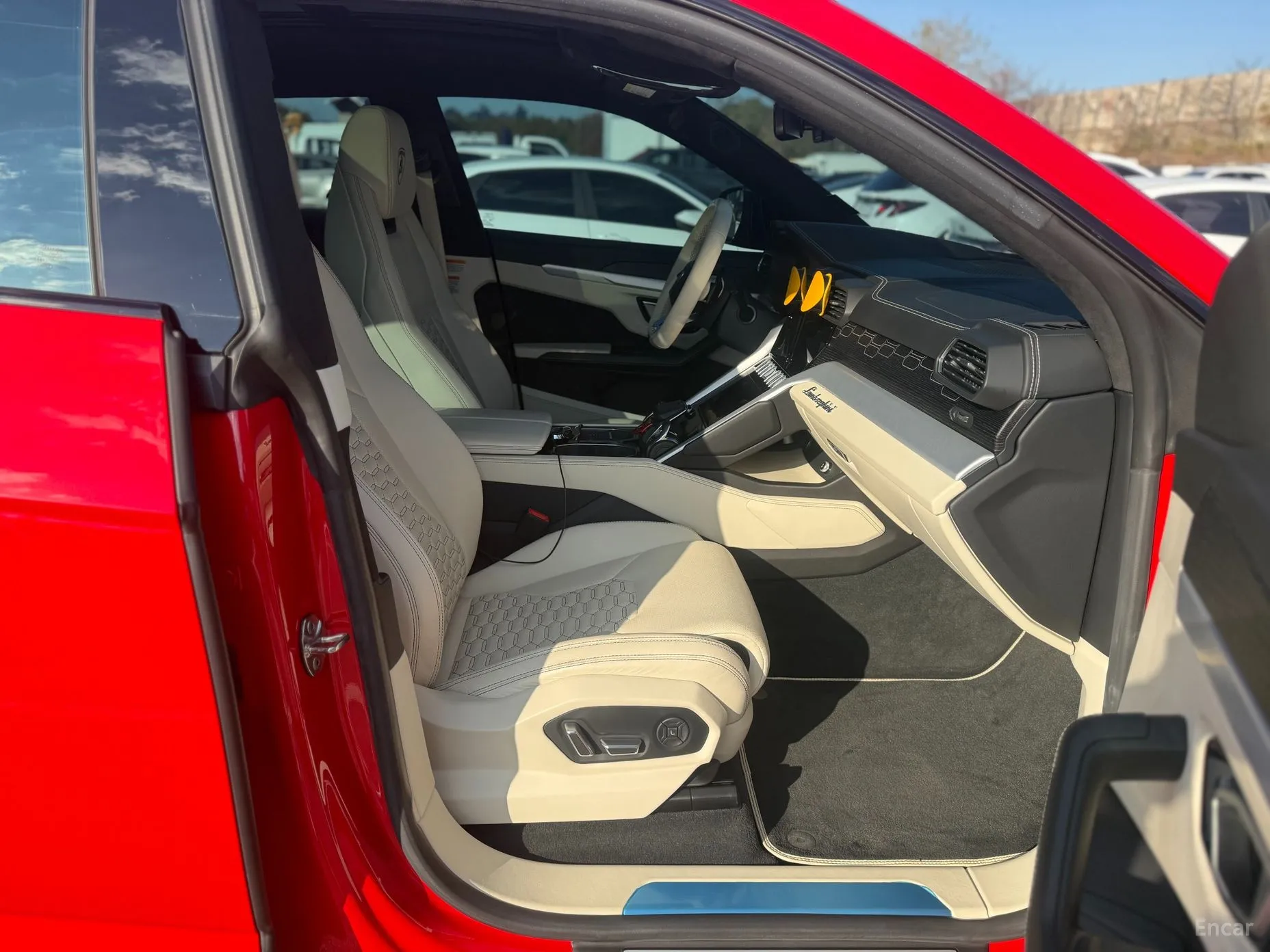 Lamborghini Urus превью 9